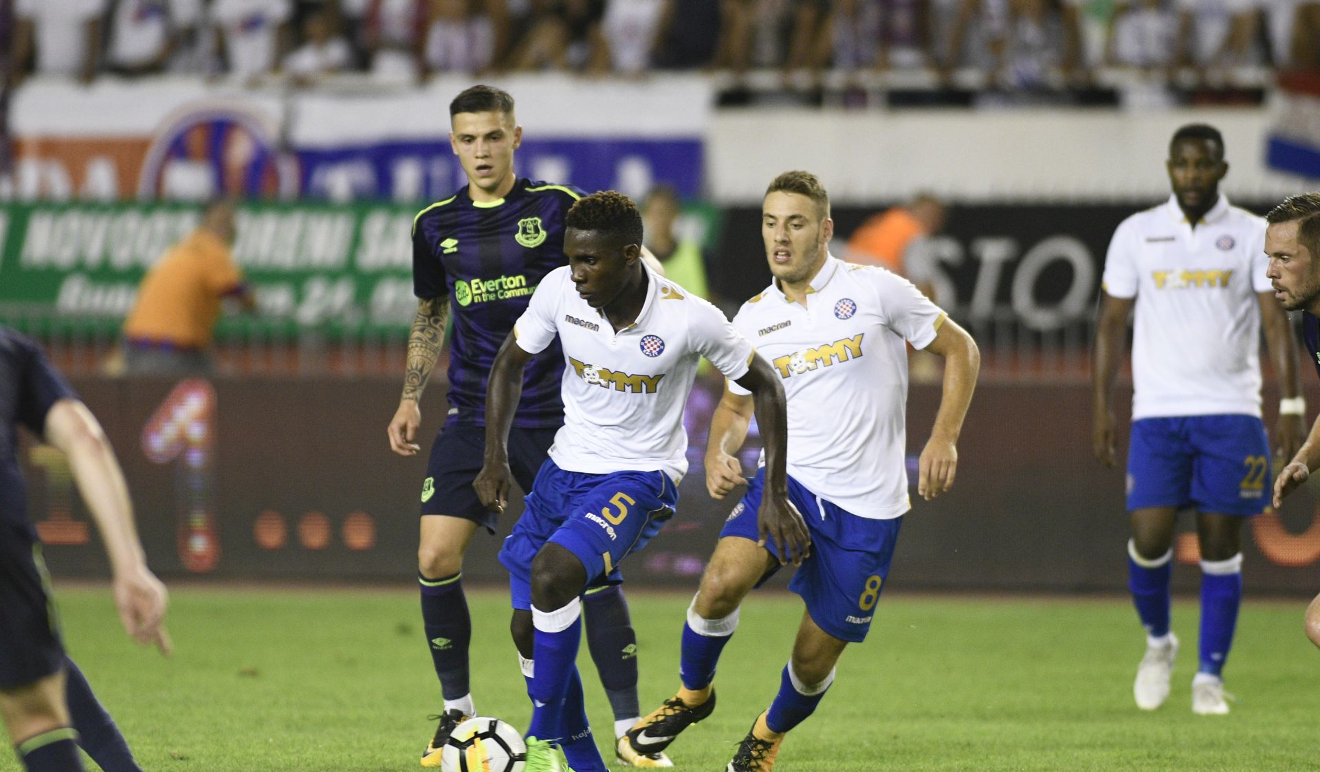 Split, 24.08.2017 - Uzvratna utakmica doigravanja za Europa ligu Hajduk - Everton. Na slici Hamza Barry s loptom. foto HINA/ Mario STRMOTIÆ/ ik