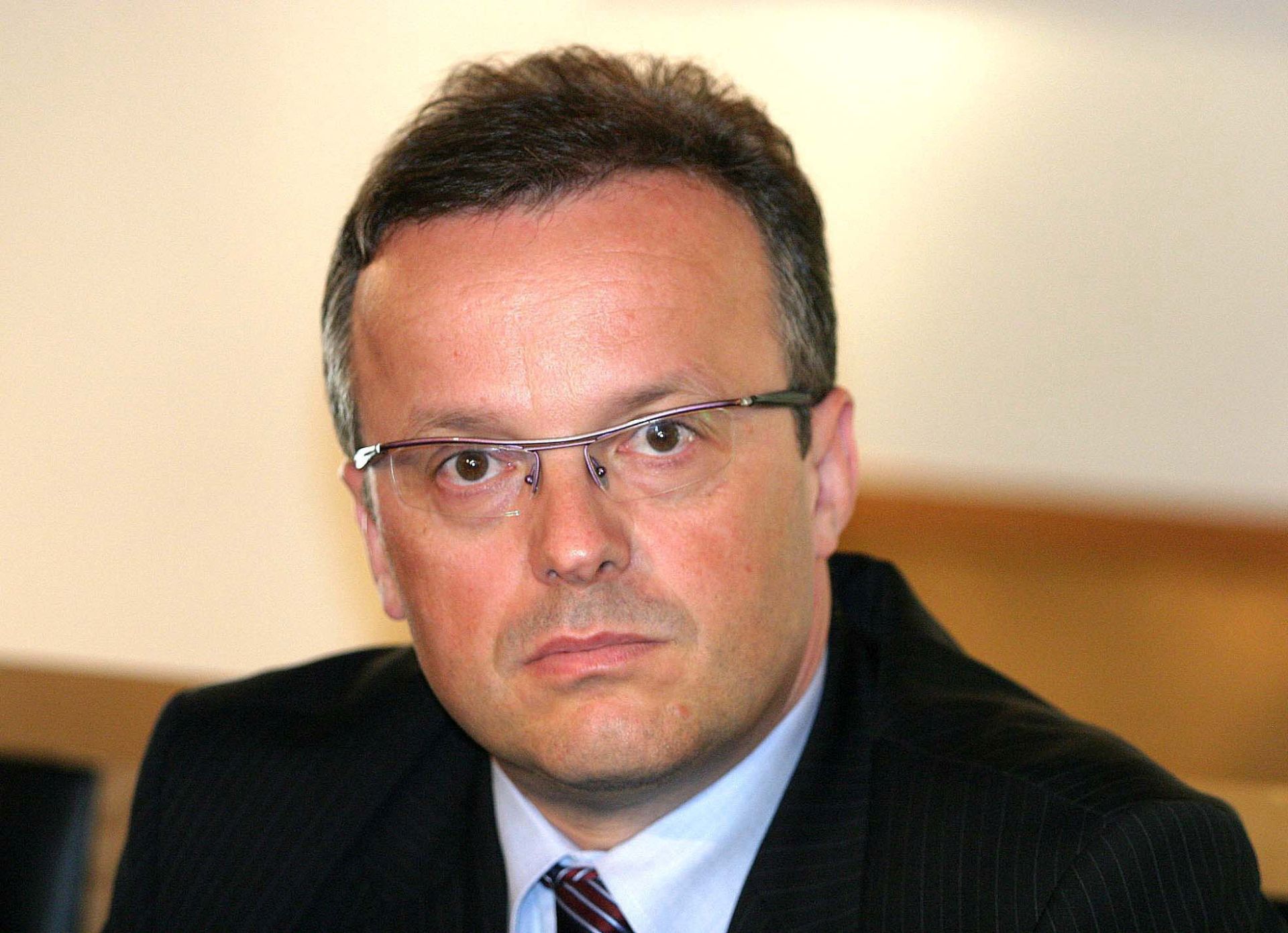 Zagreb, 09.12.2013 - Bivi ravnatelj policije Vladimir Faber posvjedoèio je danas na suðenju u sluèaju Fimi media da je bivi HDZ-ov riznièar Mladen Bariiæ u premijerov ured u vladi ulazio bez ikakvog pregleda, a tadanjeg premijera i predsjednika HDZ-a Ivu Sanadera prozvao je i da ga je s èela policije smijenio jer nije pristao stornirati "sluèaj kamioni". Arhivska fotografija Vladimira Fabera od 23.3.2009.
foto FaH/ Miljenko KLEPAC/ ds