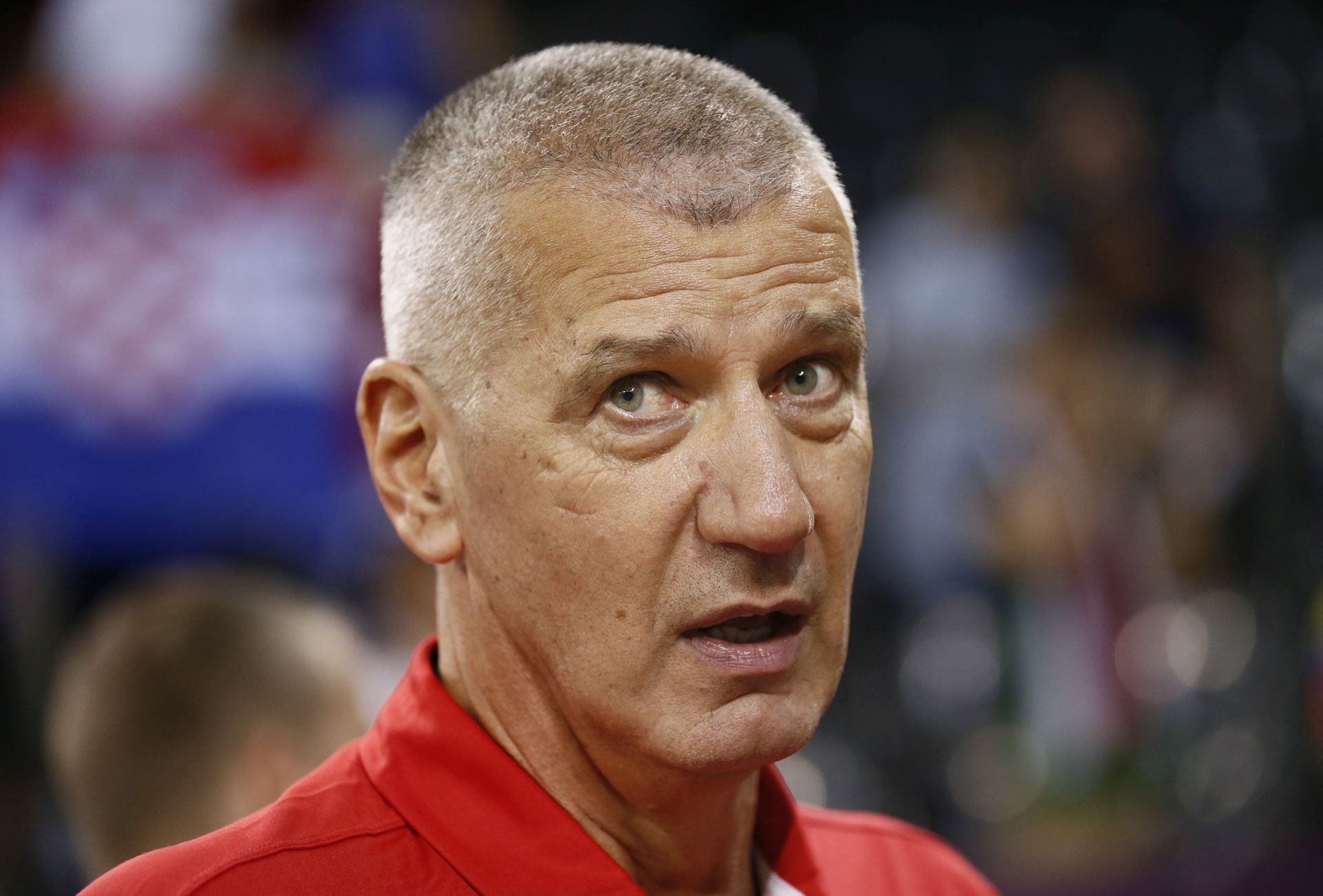 epa06176983 Aleksandar Petrovic, the head coach of Croatia, reacts after the EuroBasket 2017 group C match between Hungary and Croatia, in Cluj Napoca, Romania, 01 September 2017.  EPA/ROBERT GHEMENT