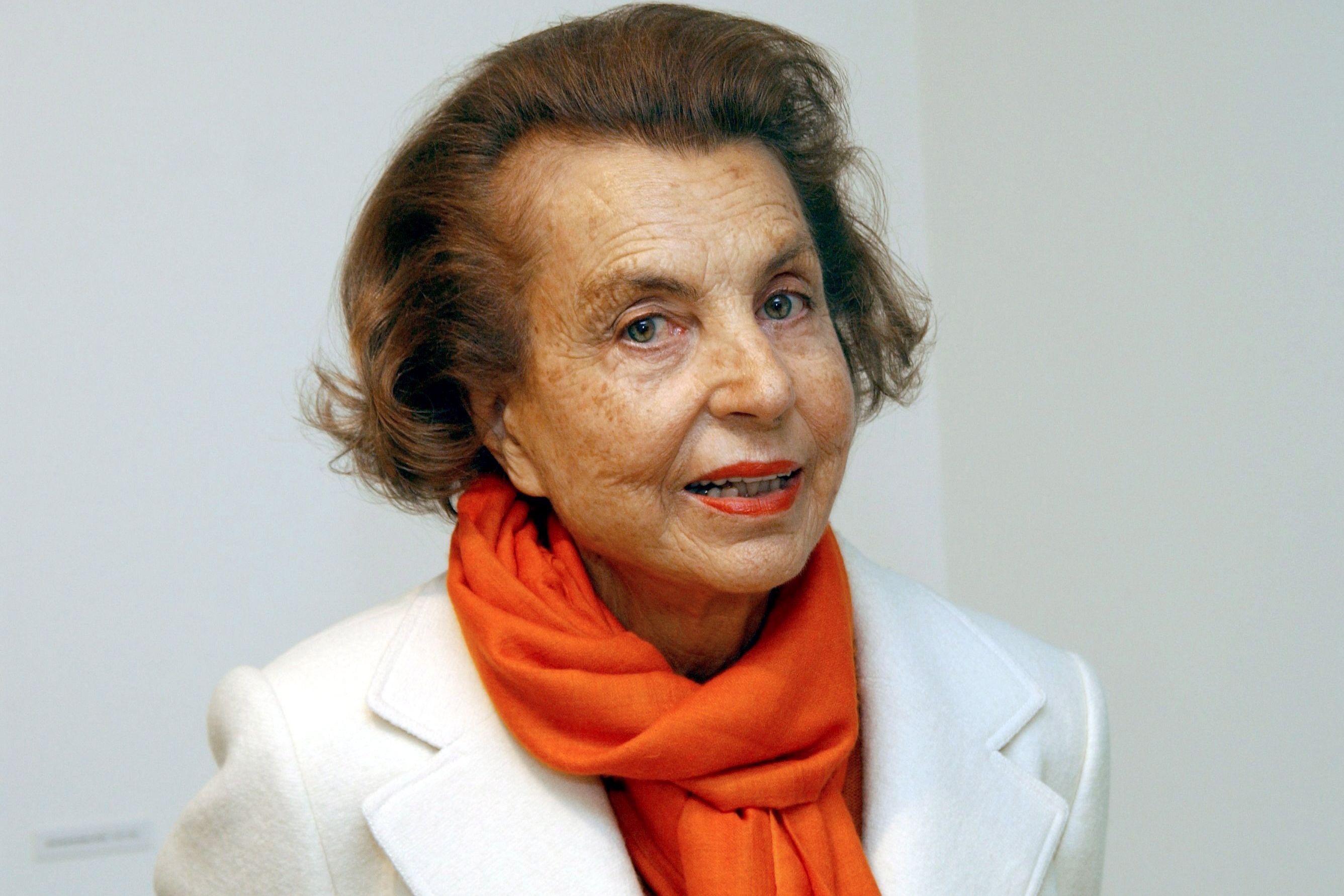 epa06217989 (FILE) - French businesswoman Liliane Bettencourt in Krefeld, Germany, 13 June 2004 (reissued 21 September 2017). According to media reports, Bettencourt, the heiress of cosmetics giant L'Oreal and daughter of the company's founder, has died on 21 September 2017. Bettencourt was also considered the richest woman in the world, according to a Forbes rating. She was 94.  EPA/HORST OSSINGER GERMANY OUT *** Local Caption *** 50081308