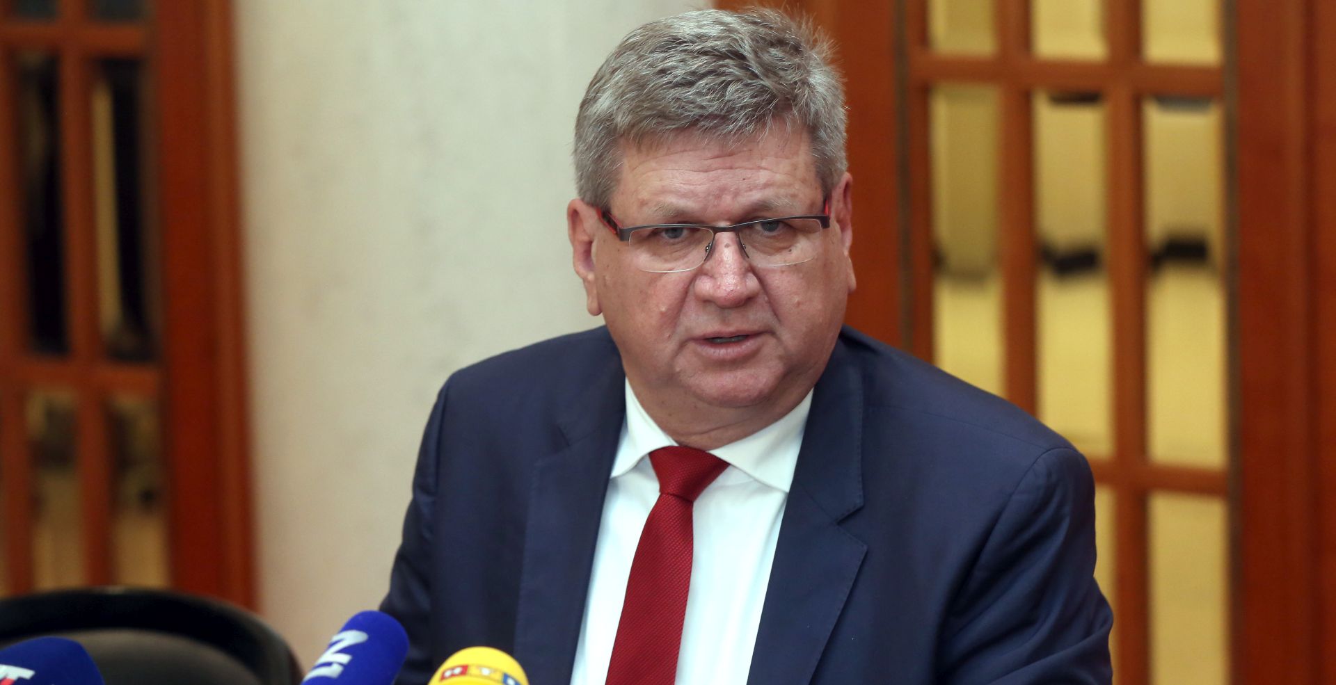 Zagreb, 22.09.2017 - Klub zastupnika SDP-a odrao je konferenciju za medije u  Hrvatskom saboru. Na fotografiji Mirando Mrsiæ.
foto HINA/ Denis CERIÆ /dc