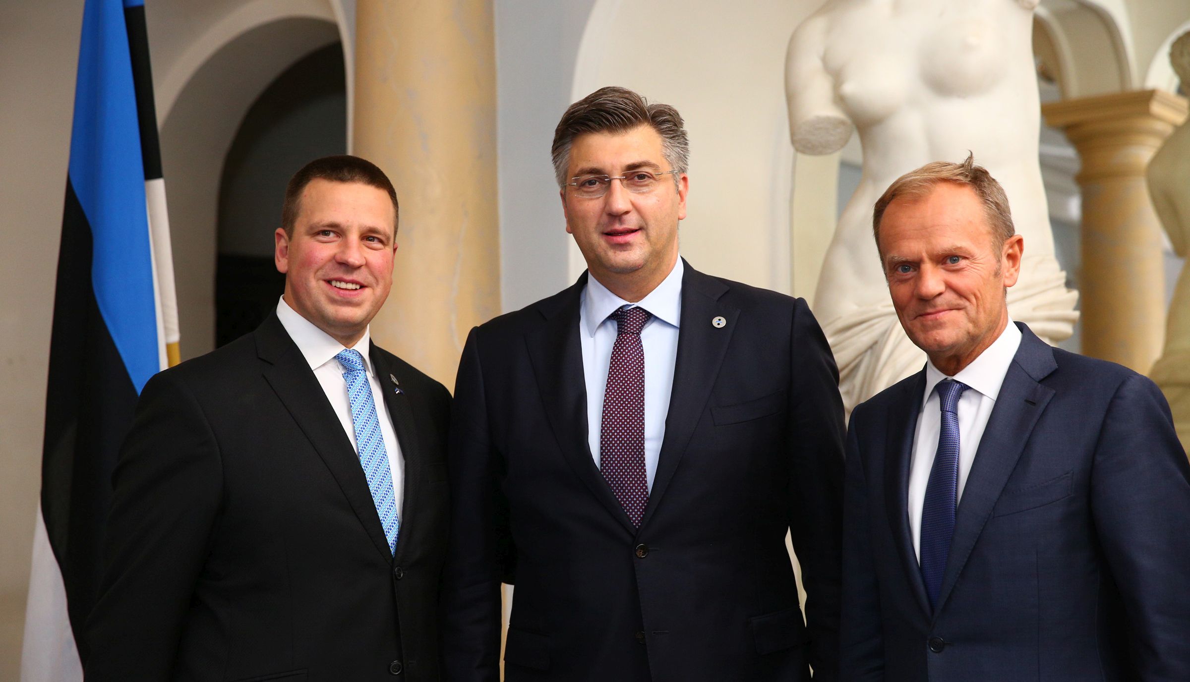 Talinn, 28.09.2017. - Predsjednik Vlade Republike Hrvatske Andrej Plenkoviæ sudjeluje na Neformalnom sastanku na vrhu zemalja èlanica Europske unije: Tallinn Digital Summit. Na fotografiji Jüri Ratas, Andrej Plenkoviæ, Donald Tusk.
foto HINA/ EU2017EE/ Arno MIKKOR/ ml