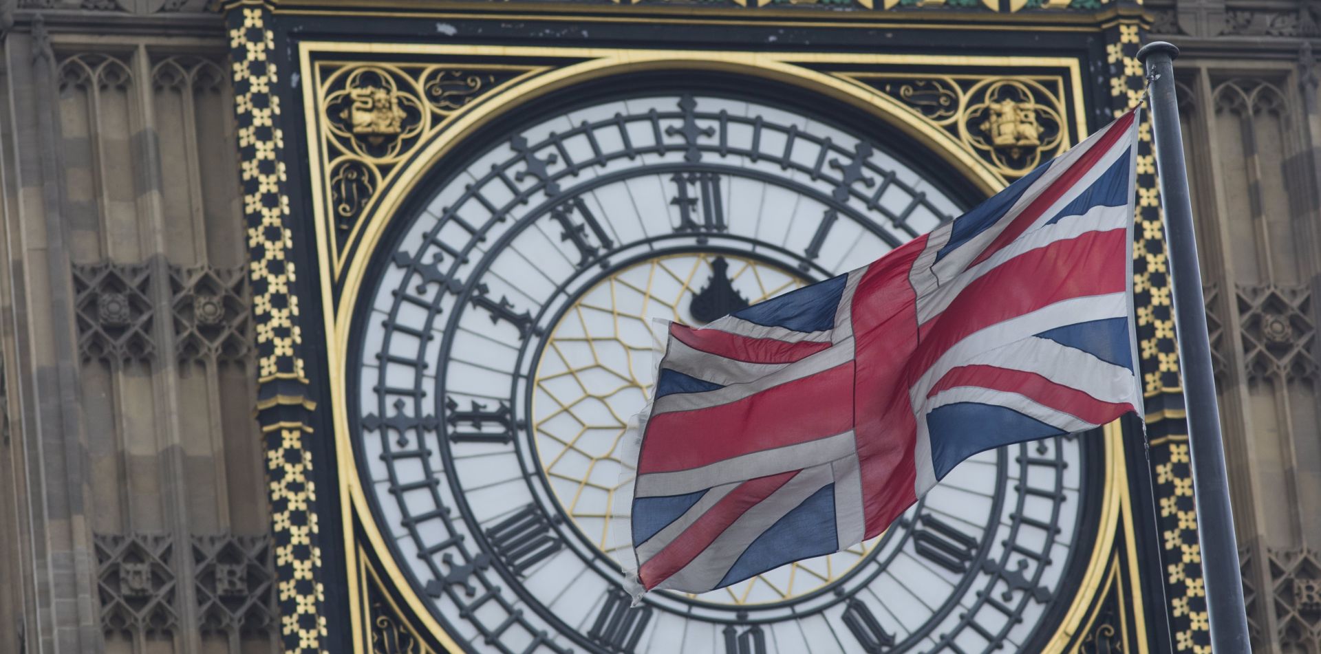 epa06189800 The Union Flag flutters near a view of the Houses of Parliament in London, Britain, 07 September, 2017. Parliament is set to debate the bill 07 September. The British Government has announced it will repeal the 1972 European Communities Act with the Great Repeal Bill but concerns have been raised over the use of called Henry VIII clauses. King Henry VIII published a 'Statute of Proclamations' in 1539, which gave him the power to legislate by proclamation. In the current Parliament this would give the British Government powers to change old laws that have already been passed by Parliament.  EPA/NEIL HALL