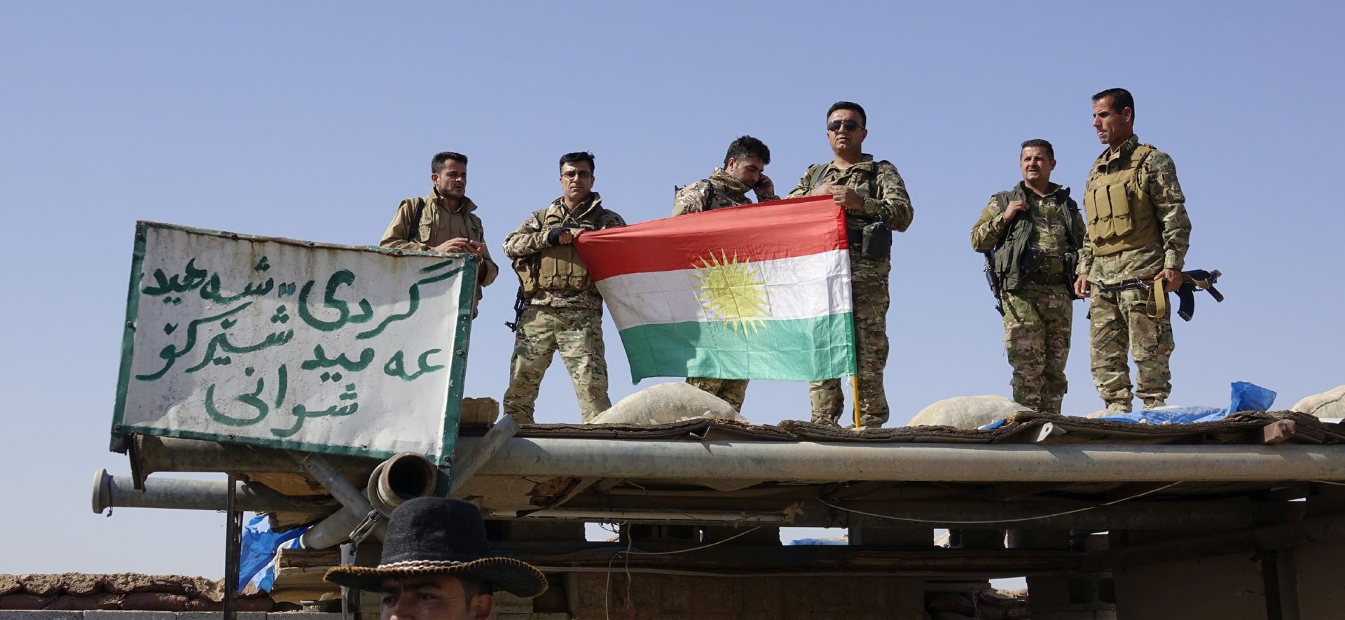 epa06265328 Iraqi Kurdish Peshmerga soldiers take up position in southern the ethnically-mixed city of Kirkuk, north of Iraq, 14 October 2017. According to media reports, the Iraqi forces launched an operation to capture the disputed city of Kirkuk and seize Kurdish Peshmerga positions near Kirkuk in al-Bashir and Taza, 27 km south of Kirkuk's giant oil field at Bai Hassan, while Iraq's Joint Command has denied the reports and announced that the operation is a part of security operation to secure the recently recaptured areas around Hawija.  EPA/STR
