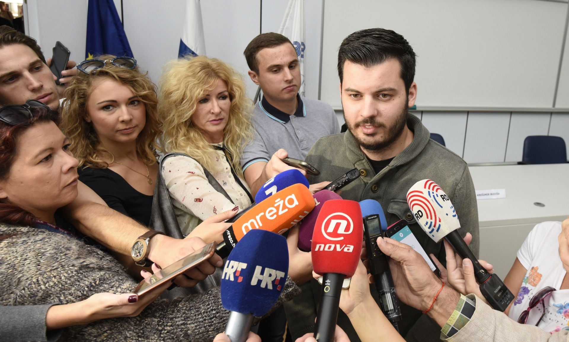 Split, 20.10.2017 - Kapitalni projekt za Split, èijom æe realizacijom u bivem OH domu u Spinutu nastati suvremeni tehnoloki park, predstavljen je u Velikom amfiteatru Fakulteta elektrotehnike, strojarstva i brodogradnje (FESB). Na slici Mate Rimac iz Rimac automobila.
foto HINA/ Mario STRMOTIÆ/ ua
