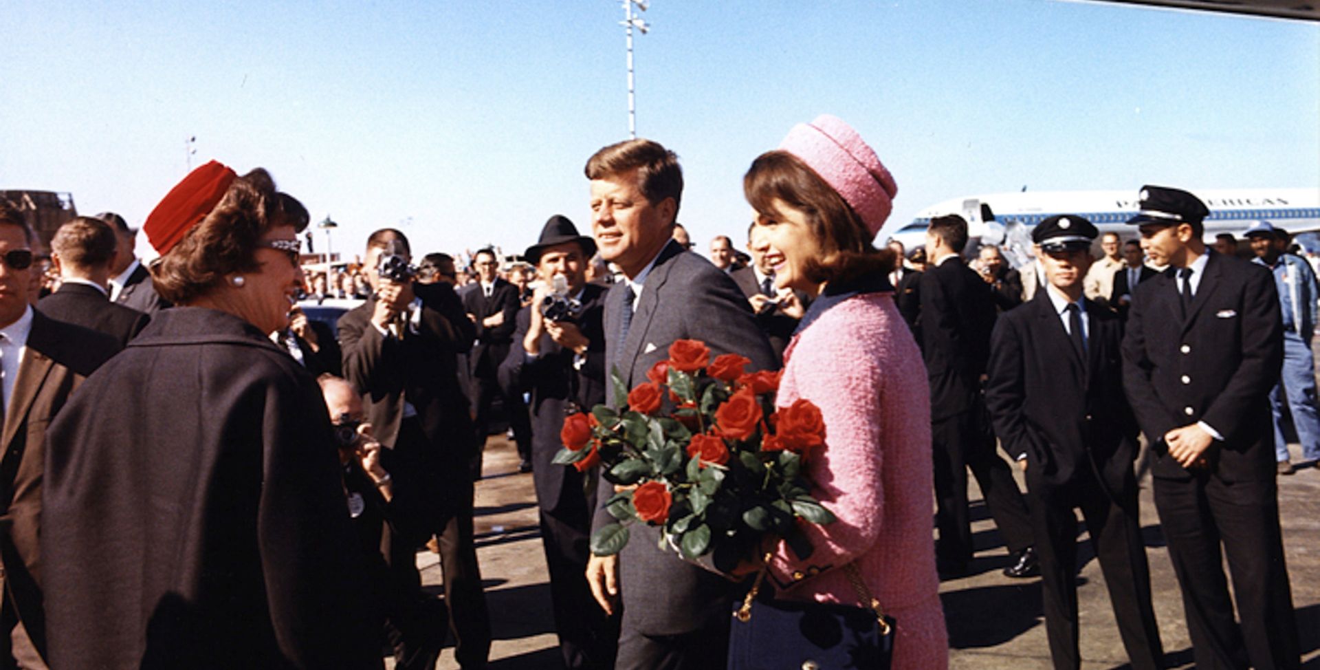 epa06291635 (FILE) - A handout photo made available by the John F. Kennedy Presidential Library shows US President John F. Kennedy (C) and First Lady Jacqueline Kennedy (R) arriving at the Love Field in Dallas, Texas, USA, 22 November 1963 (issued on 26 October 2017). The classified files on the assassination of former US Pesident John F Kennedy will be on 26 October, US President Donald Trump announced on twitter on 25 October. The US Congress ruled in 1992 that all JFK documents be released within 25 years, unless the US President decides the release would damage national security. John F. Kennedy was shot dead in Dallas in 1963 by Lee Harvey Oswald.  EPA/CECIL STOUGHTON / JFK PRESIDENTIAL LIBRARY / HANDOUT  HANDOUT EDITORIAL USE ONLY/NO SALES