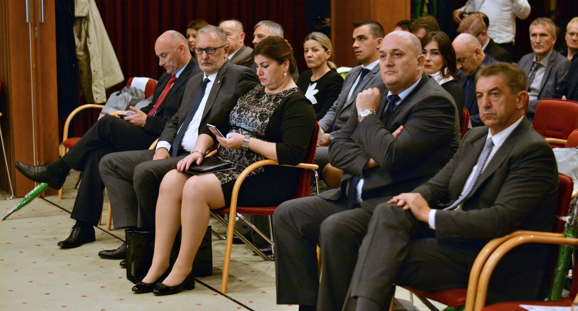 Plitvièka jezera, 6.11.2017 - Uvodna konferencija projekta "Razminiranje podruèja uz granicu s Bosnom i Hercegovinom u Lièko-senjskoj upaniji" financiranog sredstvima Europske unije u okviru Prijelaznog instrumenta te projekta  "Razminiranje socio-ekonomske infrastrukture u Lièko-senjskoj, Sisaèko-moslavaèkoj i Zadarskoj upaniji" financiranog u okviru programa IPA komponenta I  Pomoæ u tranziciji i jaèanje institucija za 2013. godinu. 
foto HINA/ Mladen VOLARIÆ/ ua