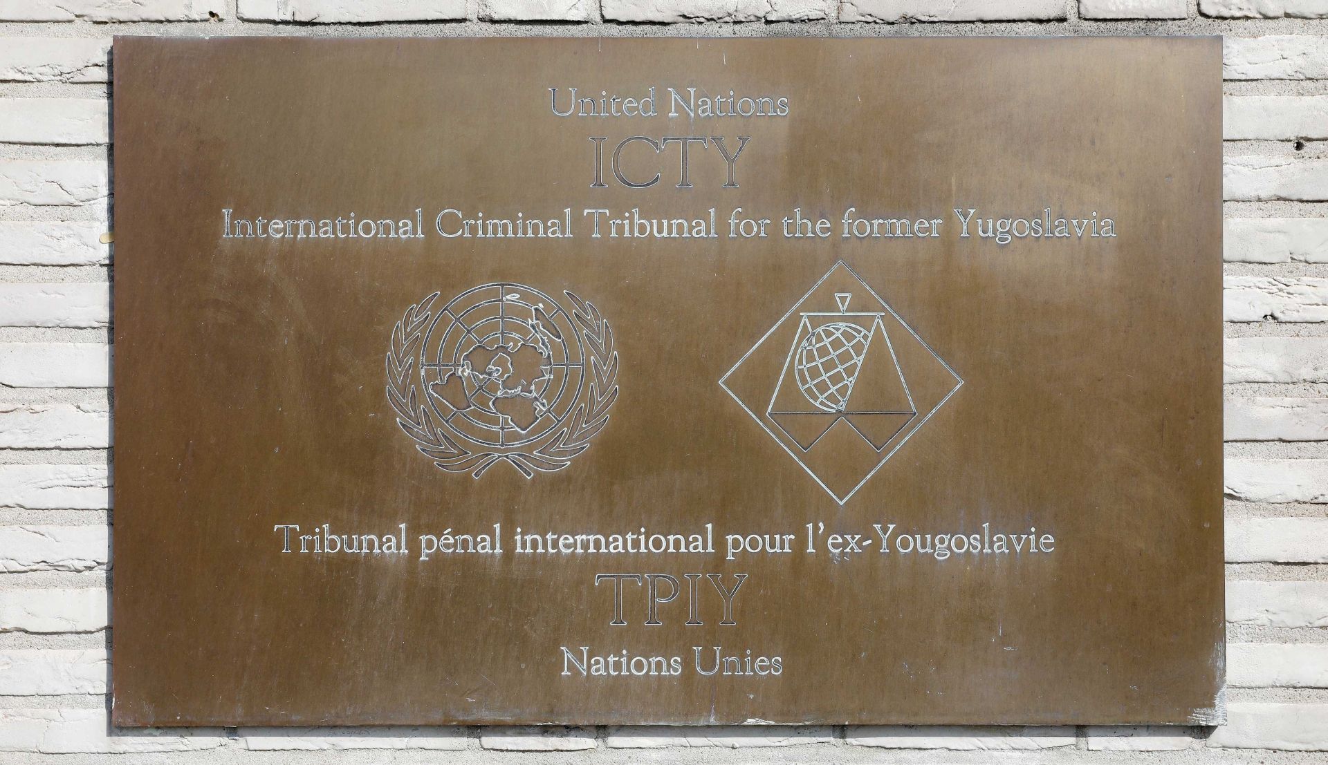 epa06357710 (FILE) - The name plate of the International Criminal Tribunal for the former Yugoslavia (ICTY) in The Hague, The Netherlands, 24 September 2017, (reissued 29 November 2017). The United Nations war crimes tribunal in The Hague, Netherlands, 29 November 2017, suspended an appeal case of a Bosnian Croat suspect Slobodan Praljak after he apparently drank poison upon hearing his 20-year sentence was upheld.  EPA/STR