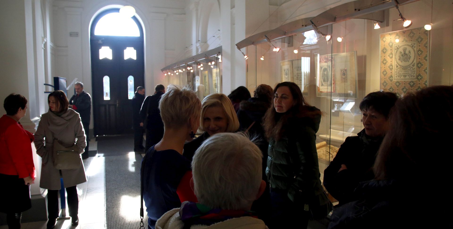 Zagreb, 04.12.2017 - Tjedan otvorenih vrata zagrebaèke Gradske knjinice u povodu 110. obljetnice te ustanove zapoèelo je otvorenjem izlobe "Ex libris Emilij Laszowski" iz Zbirke Rara. foto HINA / Zvonimir KUHTIÆ /zk