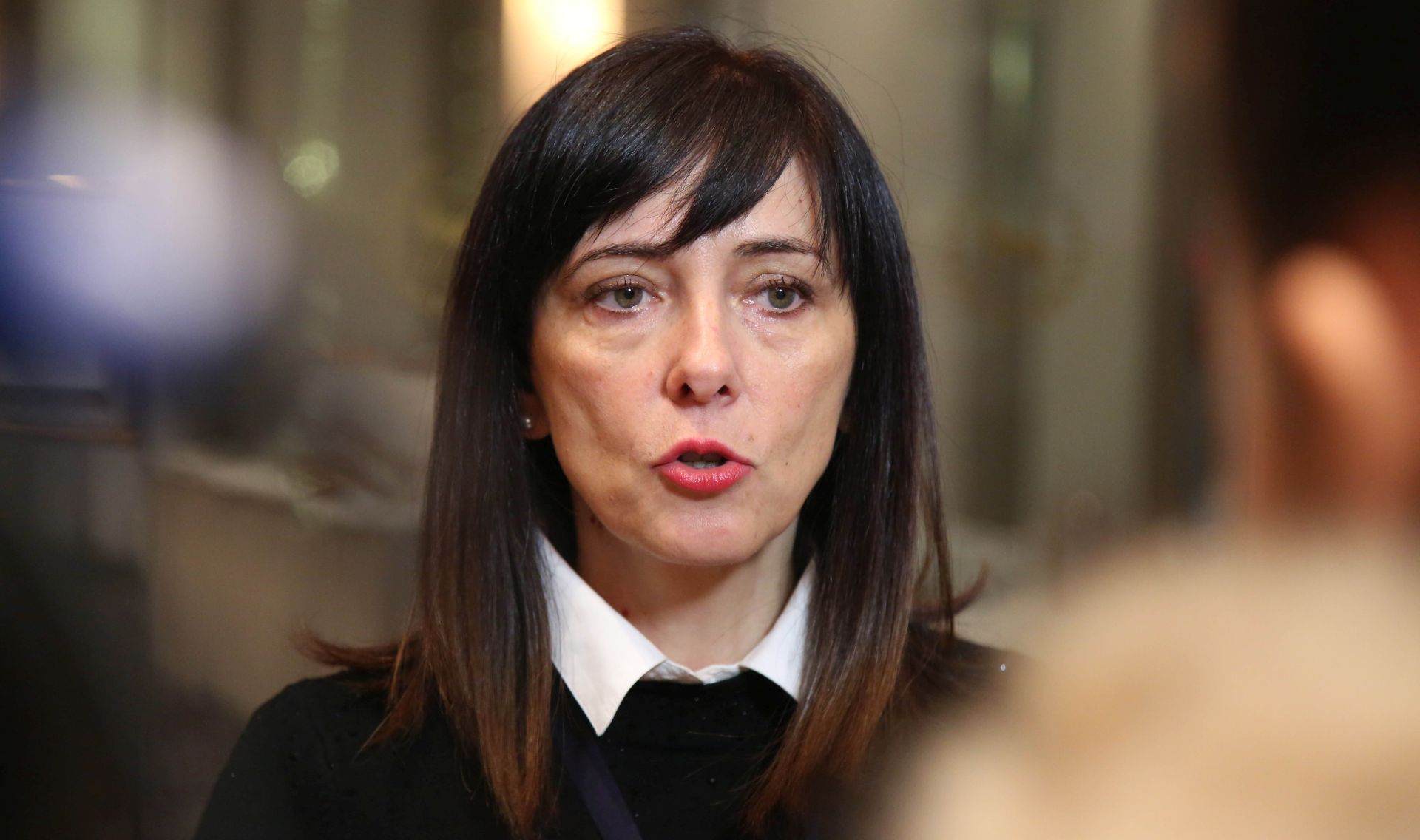 Zagreb, 11.12.2017 - Ministarstvo znanosti i obrazovanja organizirlo je konferenciju u sklopu projekta "Modernizacija programa strukovnog obrazovanja i osposobljavanja". Projekt vrijedan 2,35 milijuna vicarskih franaka financiran je u skladu s Okvirnim sporazumom izmeðu vicarskoga saveznog vijeæa i Vlade RH o provedbi vicarsko-hrvatskog programa suradnje. Nazoènima su se obratili vicarski veleposlanik Stefan Estermann, ministrica regionalnog razvoja i fondova EU Gabrijela alac  te ministrica znanosti i obrazovanja Blaenka Divjak (na fotografiji). foto HINA / Zvonimir KUHTIÆ /zk