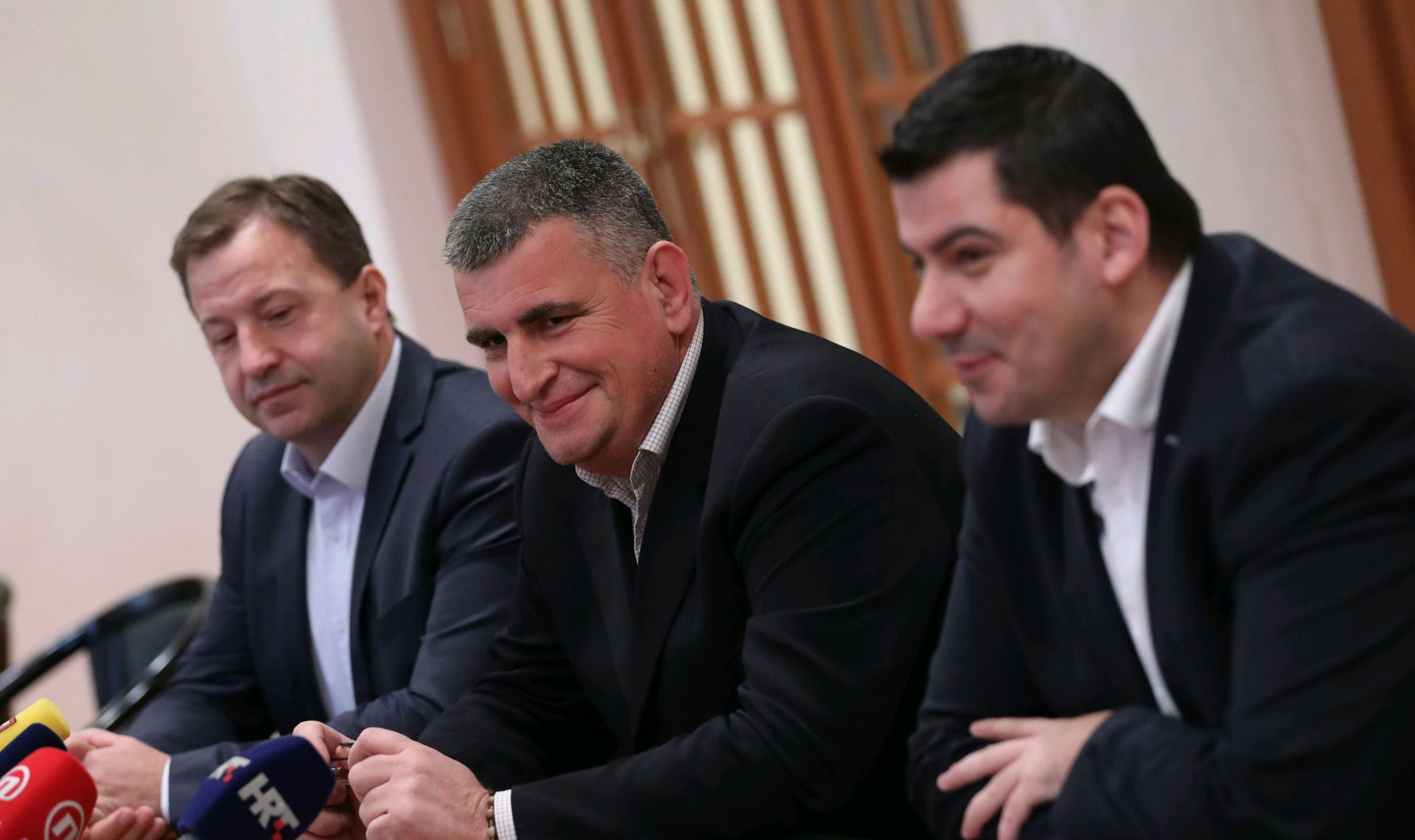 Zagreb, 13.12.2017. - Konferencija za medije Kluba zastupnika Mosta nezavisnih lista. Na fotografiji Tomislav Paneniæ, Miro Bulj, Nikola Grmoja. 
foto HINA/ Lana SLIVAR DOMINIÆ/ lsd