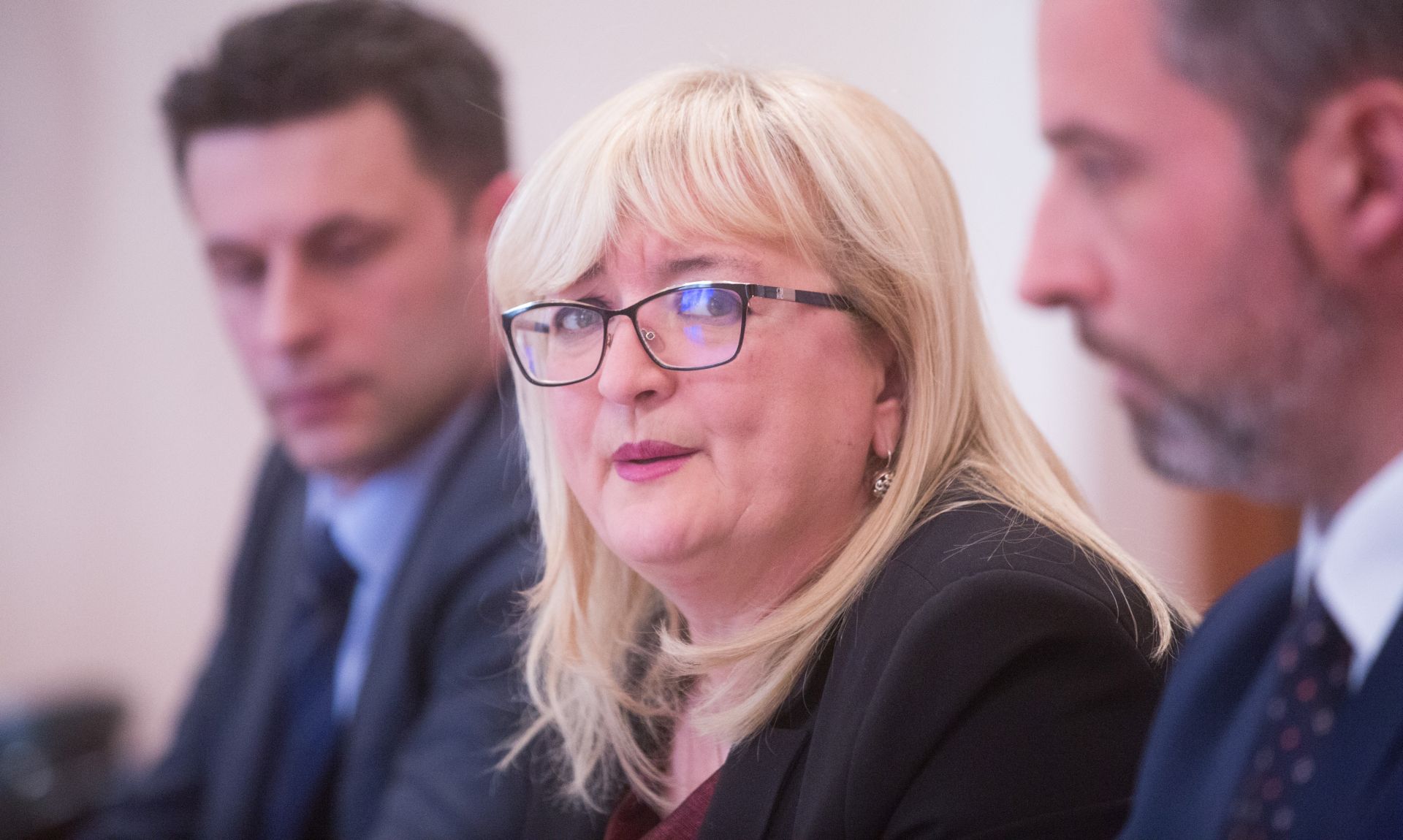 Zagreb, 18.12.2017 - Konferencija za novinare Kluba zastupnika Most-a nezavisnih lista na temu "Zašto se ignoriraju zakoni važni za hrvatske liječnike i zdravstvene djelatnike?“. Na fotografiji Božo Petrov, Ines Strenja Linić, Ivan Bekavac. 
foto HINA/ Daniel KASAP/ dk