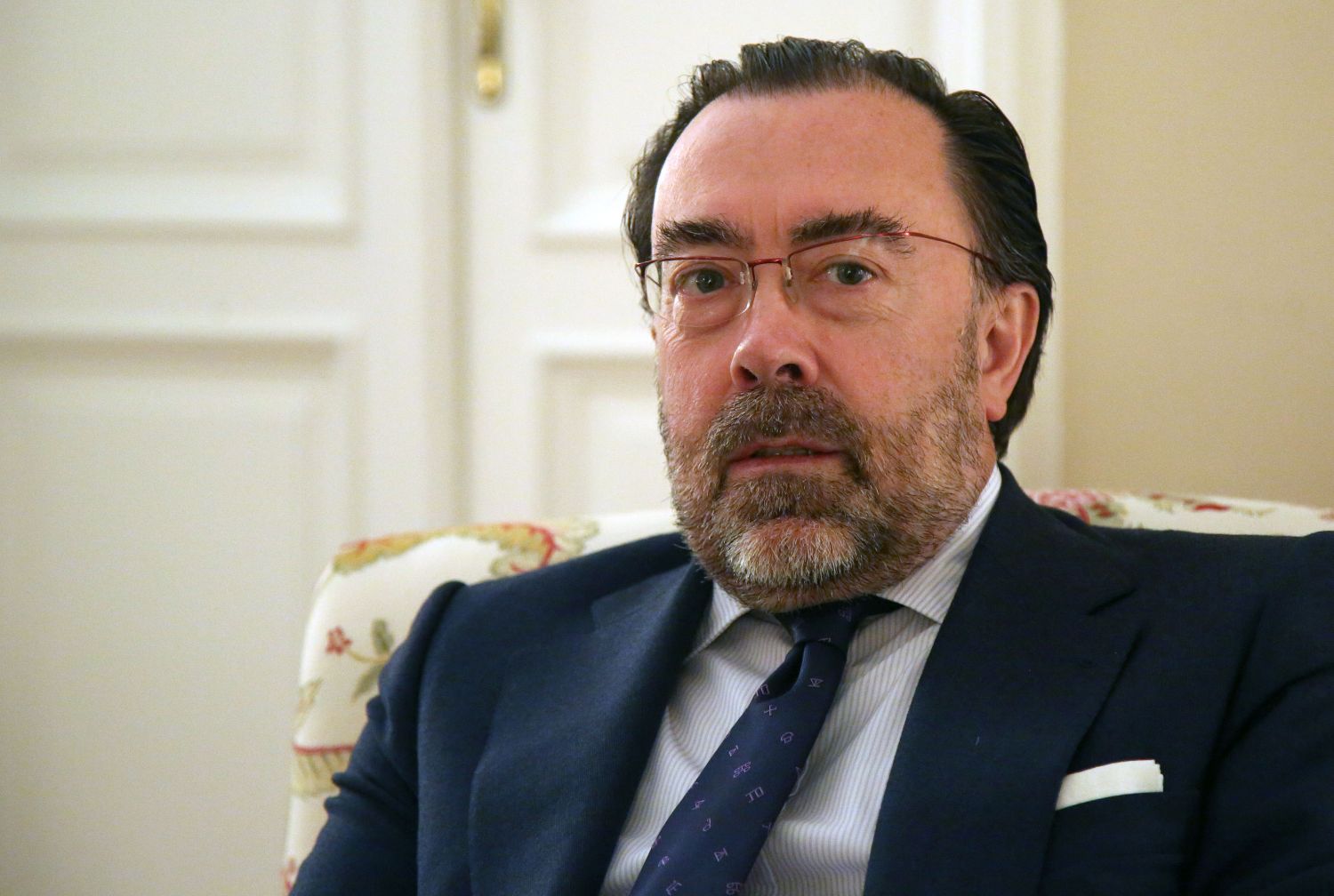 Zagreb, 23.12.2017 - Katalonsko drutvo biralo je suivot i dijalog i zdrav razum je prevladao, ocijenio je panjolski veleposlanik u Hrvatskoj Eduardo Aznar ishod prijevremenih izbora te izrazio nadu da æe prvi mjeseci 2018. pobijediti podjelu. "Vjerujem da se katalonsko drutvo izjasnilo za suivot i dijalog, nasuprot podjeli i jednostranosti zadnjih godina", rekao je panjolski veleposlanik u intervjuu za Hinu.
foto HINA/ Zvonimir KUHTIÆ /ds