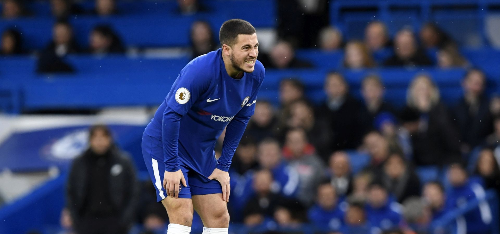 epa06406144 Chelsea's Eden Hazard during the English Premier League soccer match between Chelsea and Brighton & Hove Albion at Stamford Bridge in London, Britain, 26 December 2017.  EPA/WILL OLIVER EDITORIAL USE ONLY. No use with unauthorized audio, video, data, fixture lists, club/league logos or 'live' services. Online in-match use limited to 75 images, no video emulation. No use in betting, games or single club/league/player publications