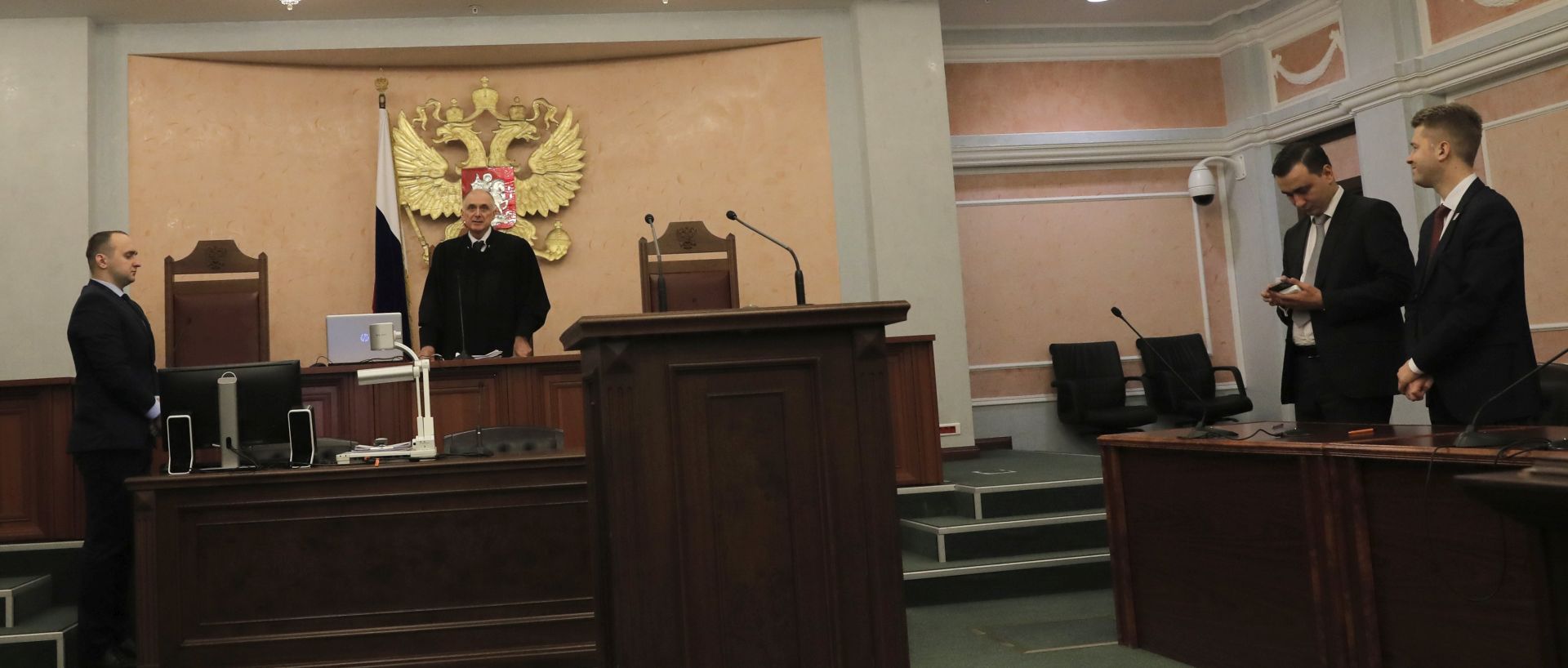 epa06410117 Russian Supreme Court judge Nikolai Romanenkov (2-L) delivers a verdict of Alexei Navalny appeal against Central Election Committee (CEC) decision to block his participation running for Russian presidency in Moscow, Russia, 30 December 2017. The Supreme Court of Russia rejected the claim of Aleksei Navalny against the Central Election Commission and thereby supported the decision to deny the oppositionist to participate in the upcoming presidential elections. The CEC on 25 December 2017 voted to bar opposition leader Alexei Navalny from running as candidate in the 2018 presidential election. The CEC claims Navalny was not eligible to run due to a past criminal conviction. Presidential elections in Russia are scheduled on 18 March 2018.  EPA/SERGEI ILNITSKY