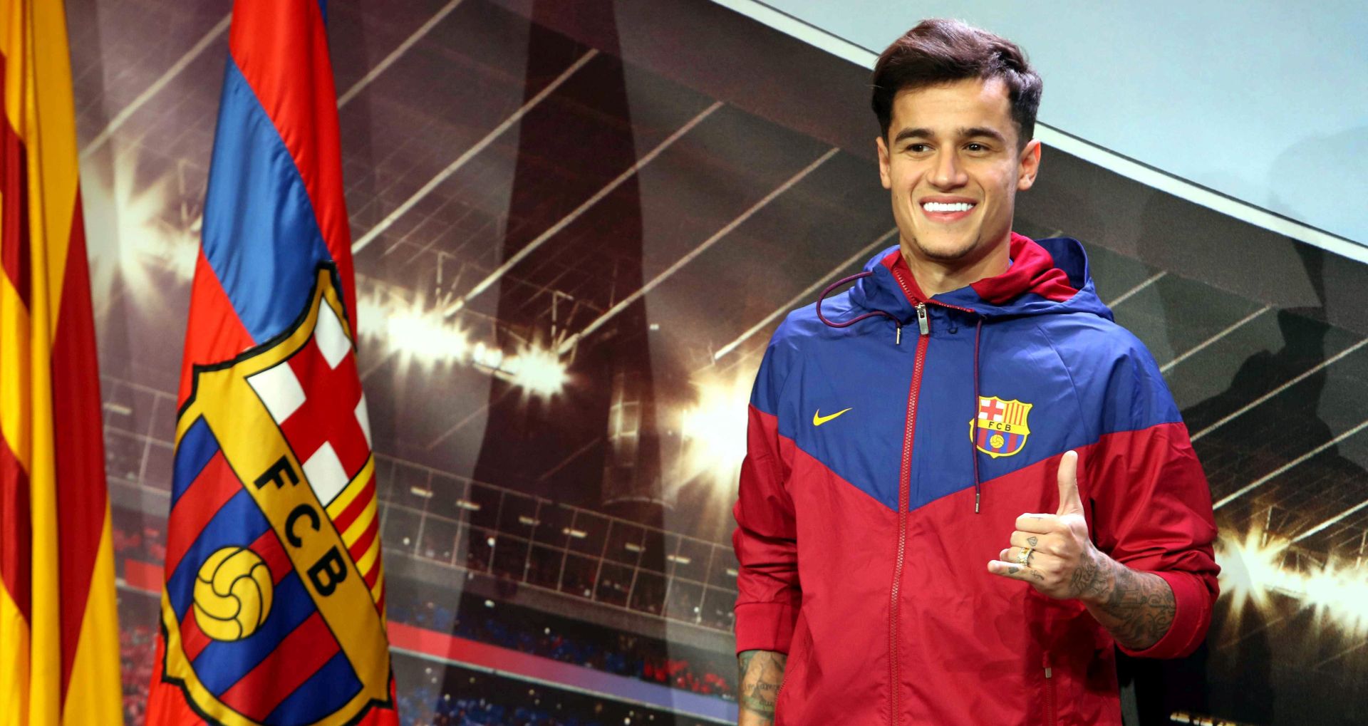 epa06423341 Brazilian midfielder Philippe Coutinho reacts upon his arrival at FC Barcelona, one the eve of his presentation as new Barca player in Barcelona, Spain, 07 January 2018.  EPA/Toni Albir