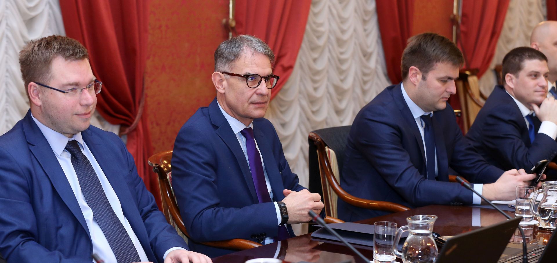 Zagreb, 11.01.2018 - Sjednica Vlade Republike Hrvatske. Na fotografiji ministri Marko Paviæ, Gari Cappelli, Tomislav Æoriæ, Oleg Butkoviæ.
foto HINA/ Denis CERIÆ /dc