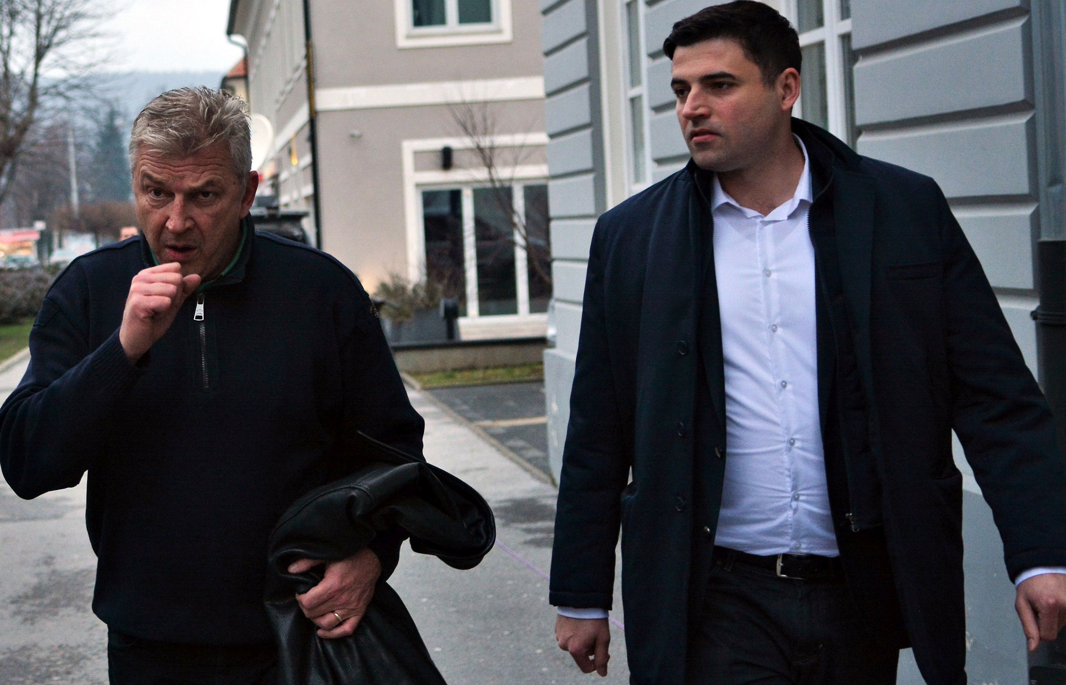 Ogulin, 14.01.2018. - Nastavak sastanka proirenog Predsjednitva SDP-a i Kluba zastupnika te stranke u Ogulinu. Na fotografiji Ranko Ostojiæ i Davor Bernardiæ.
foto HINA/ ml