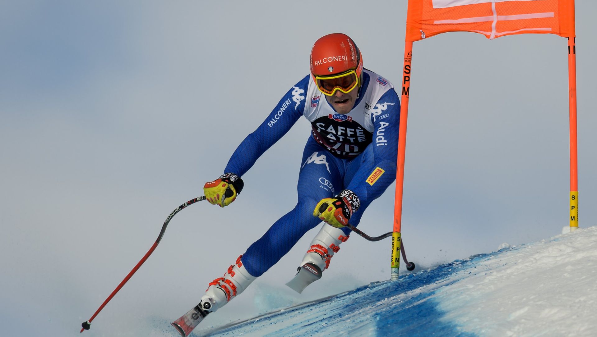 epa06431249 Christof Innerhofer from Italy in action during a training session for the men's downhill race at the FIS Alpine Skiing World Cup event in Wengen, Switzerland, 11 January 2018.  EPA/JEAN-CHRISTOPHE BOTT