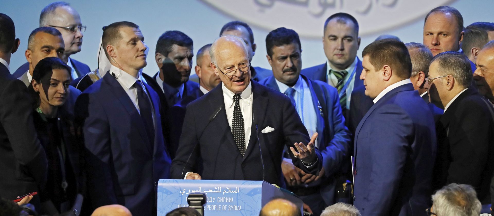 epa06486552 UN Special Envoy for Syria Staffan de Mistura (C) speaks during the Syrian National Dialogue Congress in the Black sea resort of Sochi, Russia, 30 January 2018. More than 1,500 delegates arrived to Sochi to take part in the Syrian National Dialogue Congress which is expected to make progress in settling the Syrian crisis.  EPA/YURI KOCHETKOV