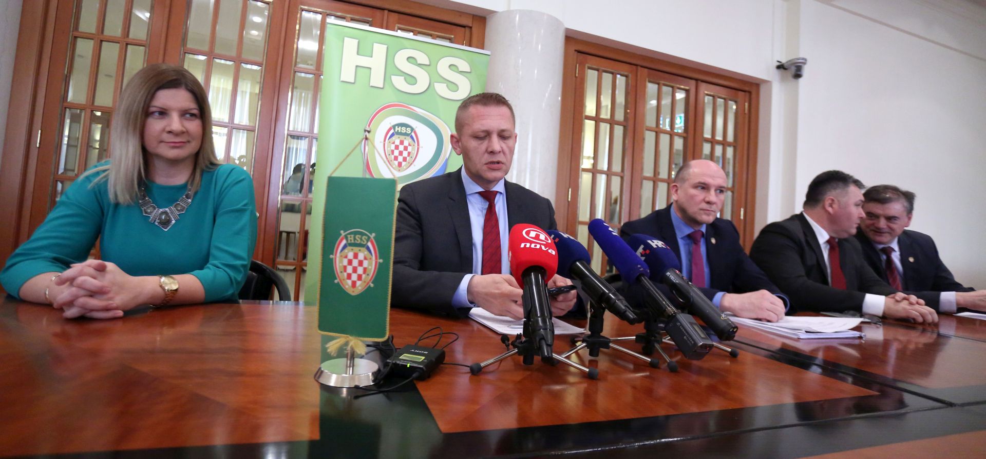 Zagreb, 16.02.2018 - Konferencija za medije HSS-a na temu:"Početak kampanje za izbore za Europski parlament 2019. godine". Na fotografiji Krešo Beljak.  foto HINA/ Daniel KASAP/ dk