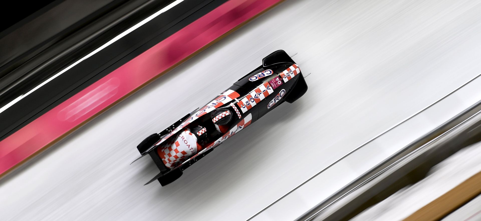 epa06539605 Drazen Silic and Benedikt Nikpalj of Croatia in action during the Men's 2-man Bobsleigh heat at the Olympic Sliding Centre during the PyeongChang 2018 Olympic Games, South Korea, 18 February 2018.  EPA/DANIEL KOPATSCH