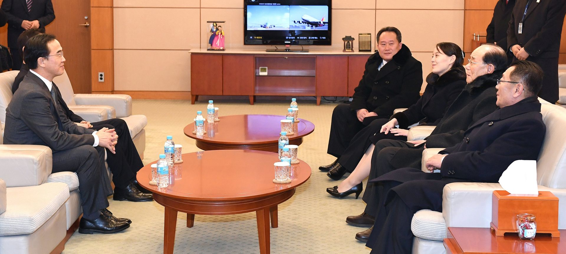 epa06515456 A photo released by the South Korean presidential office Cheong Wa Dae shows South Korean Unification Minister Cho Myoung-gyon (L) talks with North Korea's high-level government delegation at Incheon airport, west of Seoul, South Korea, late 11 February 2018, before the delegation leaves for Pyongyang. The delegation, who arrived in South Korea on 09 February 2018, to attend the PyeongChang Winter Olympics, comprised Ri Son-gwon (4-R), head of the North's state agency in charge of inter-Korean affairs, Kim Yo-jong (3-R), the sister of the North's leader Kim Jong-un, Kim Yong-nam (2-R), the North's nominal head of state and Choe Hwi (R), head of the North's National Sports Guidance Committee.  EPA/YONHAP SOUTH KOREA OUT