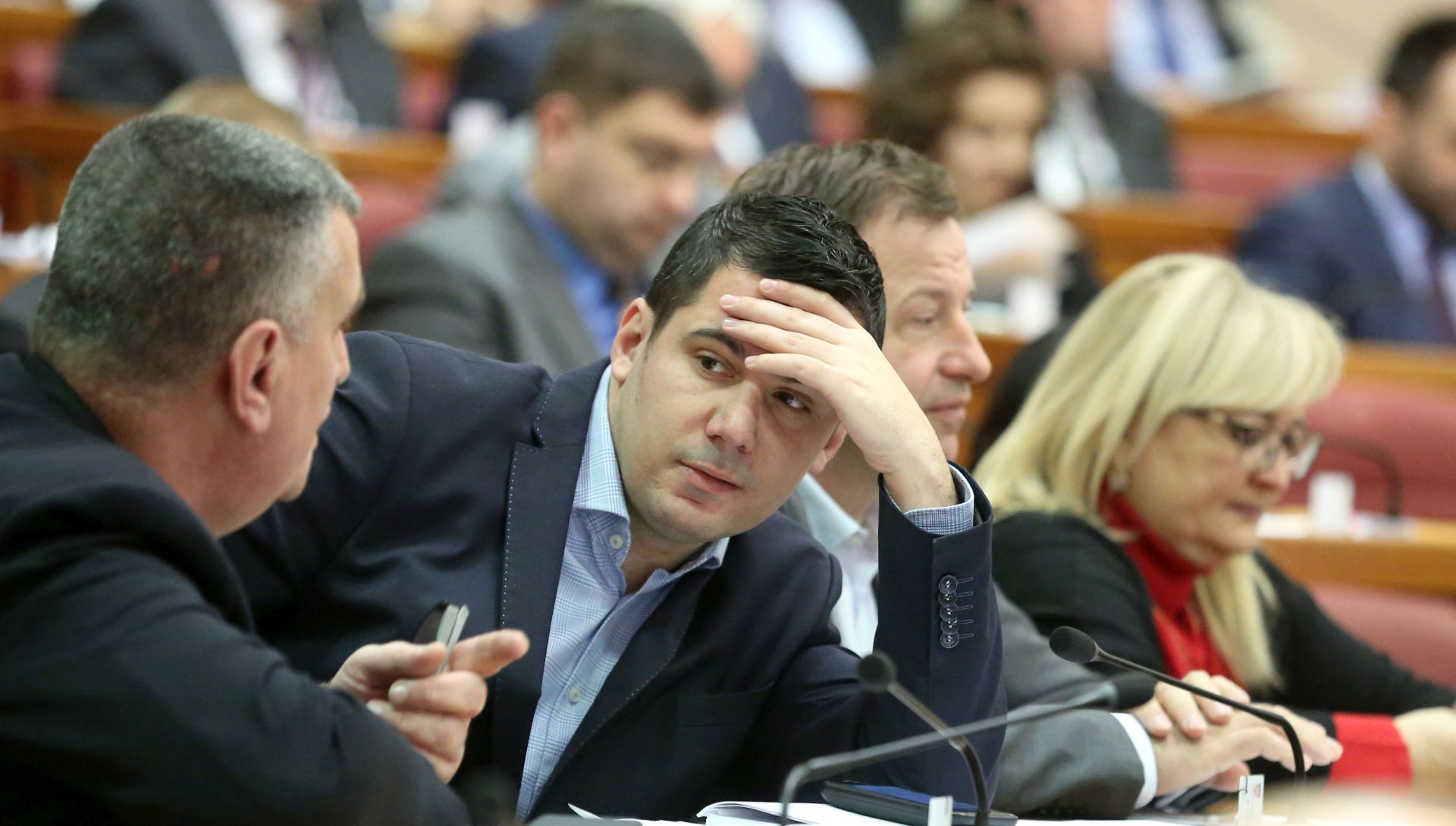 Zagreb, 28.02.2018 - Nastavak 7. sjednice Hrvatskog sabora. Na fotografiji Miro Bulj, Nikola Grmoja. foto HINA/ Daniel KASAP/ dk