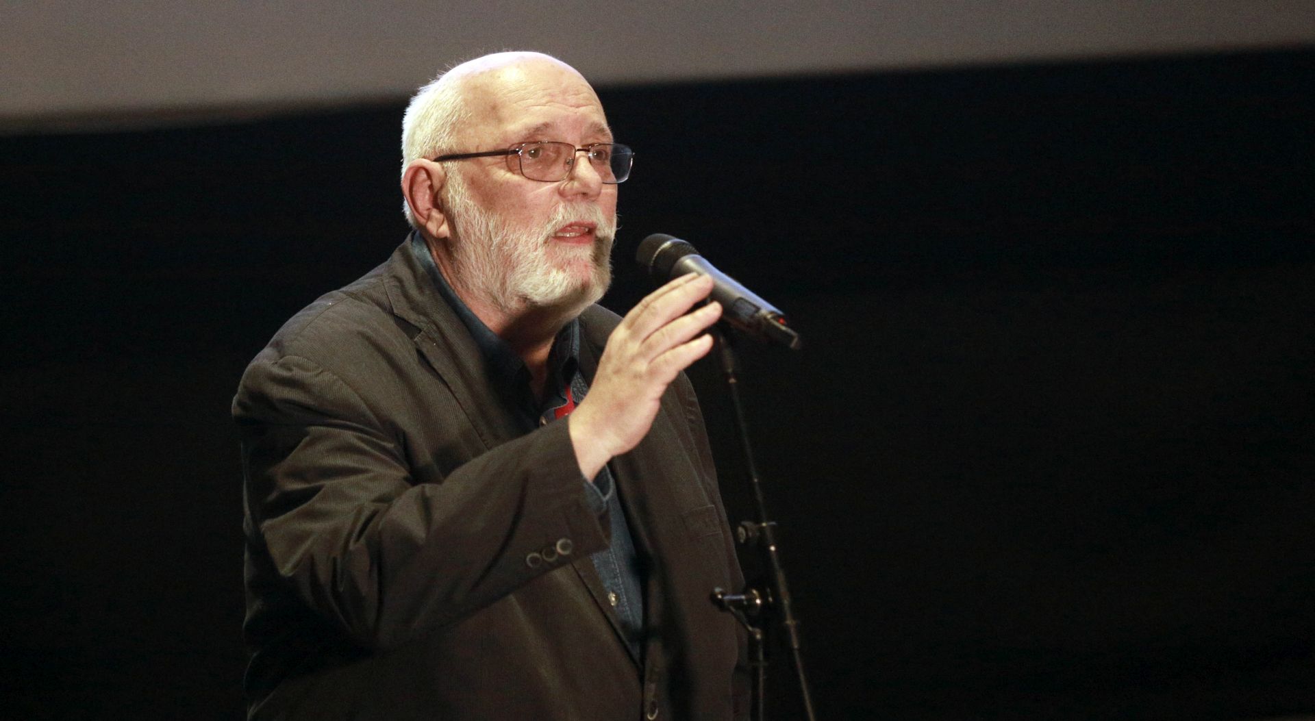 Zagreb, 3.3.2018. -  Dodjelom nagrada završeno je četrnaesto izdanje ZagrebDox festivala. Na slici Nenad Puhovski.
Foto HINA/ Dario GRZELJ/ dag