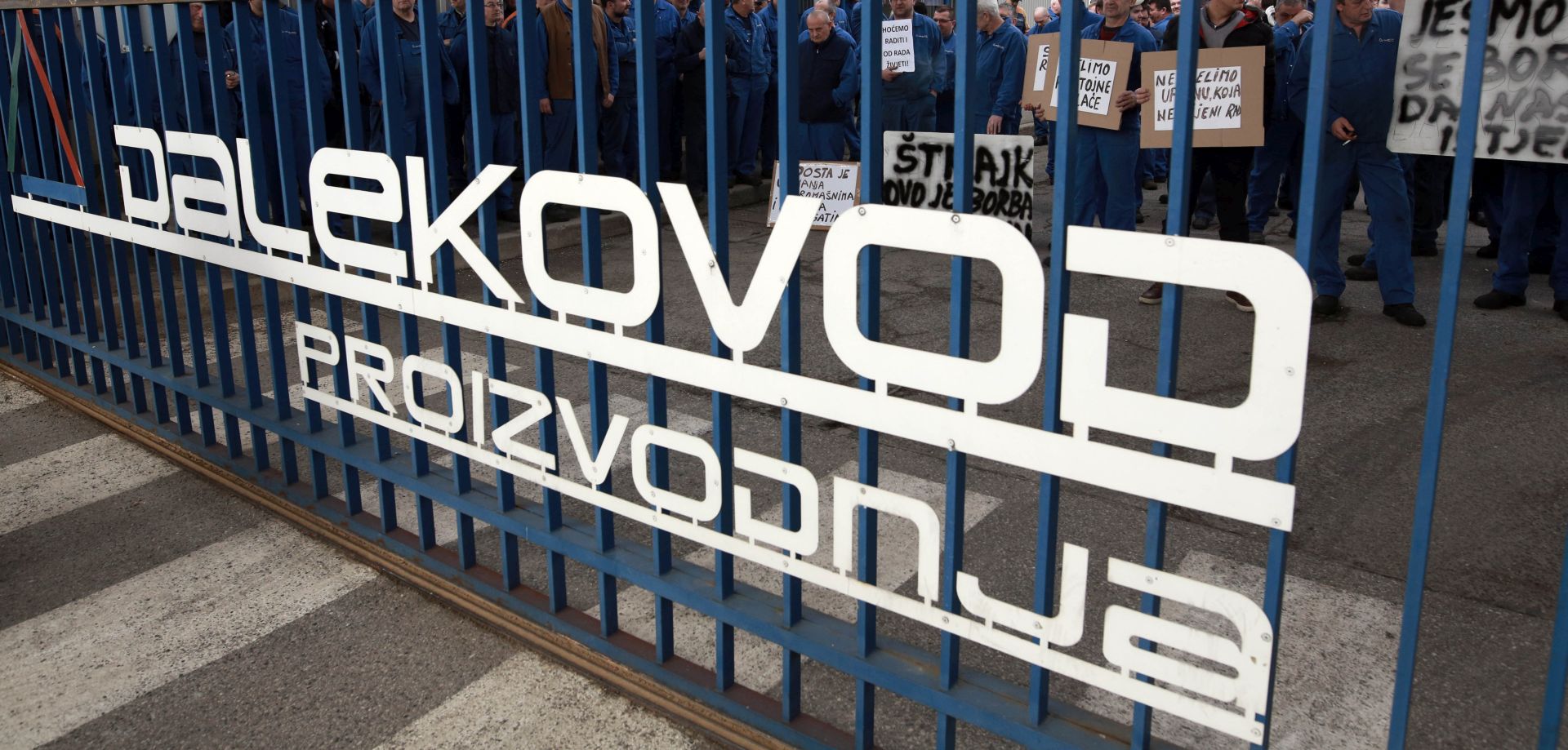 Velika Gorica, 13.3.2018 - Štrajk u Dalekovod Proizvodnji, d.o.o. nakon neuspjelih pregovora s novoimenovanim predsjednikom uprave Gordanom Kolakom o novom kolektivnom ugovoru. 
Foto HINA/ Dario GRZELJ/ dag
