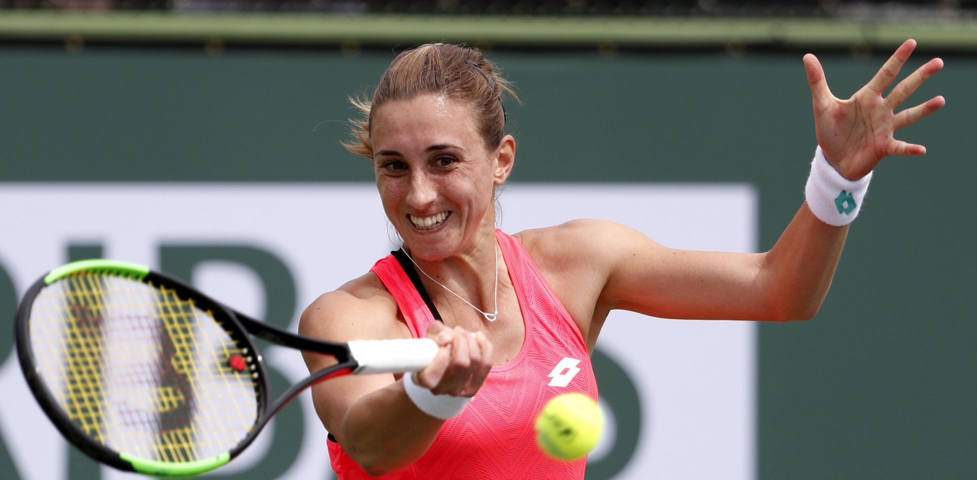 epa06601593 Petra Martic from Croatia in action against Marketa Vondrousova from the Czech Republic during the BNP Paribas Open at the Indian Wells Tennis Garden in Indian Wells, California, USA, 13 March 2018.  EPA/MIKE NELSON