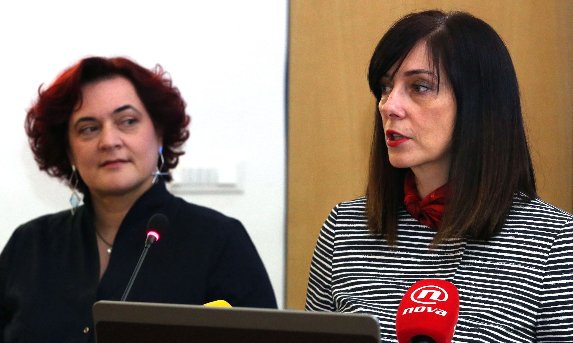 Zagreb, 19.03.2018 - Konferencija za medije Ministarstva znanosti i obrazovanjana kojoj su ministrica znanosti i obrazovanja Blaenka Divjak (D) i pomoænica ministrice Lidija Kralj (L) predstavile rezultate Javnog poziva kolama za podnoenje zahtjeva za izvoðenje eksperimentalnoga programa "kola za ivot".  
foto HINA /Zvonimir KUHTIÆ/ zk