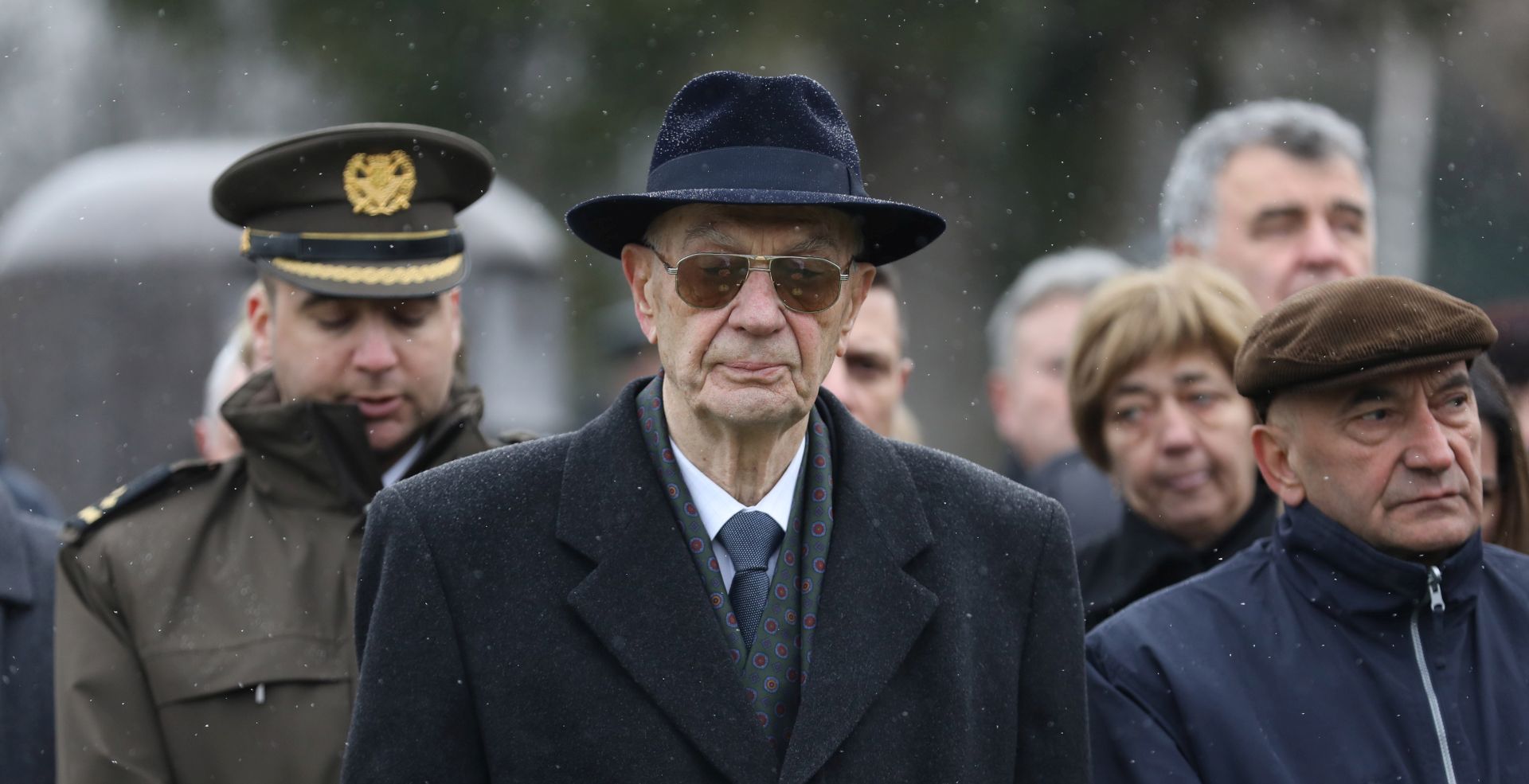 Zagreb, 20.3.2017 - Posljednji ispraæaj stoernoga generala Petra Stipetiæa na zagrebaèkom Gradskom groblju Mirogoj. Na slici general Anton Tus.
foto HINA/ Lana SLIVAR DOMINIÆ/ ua