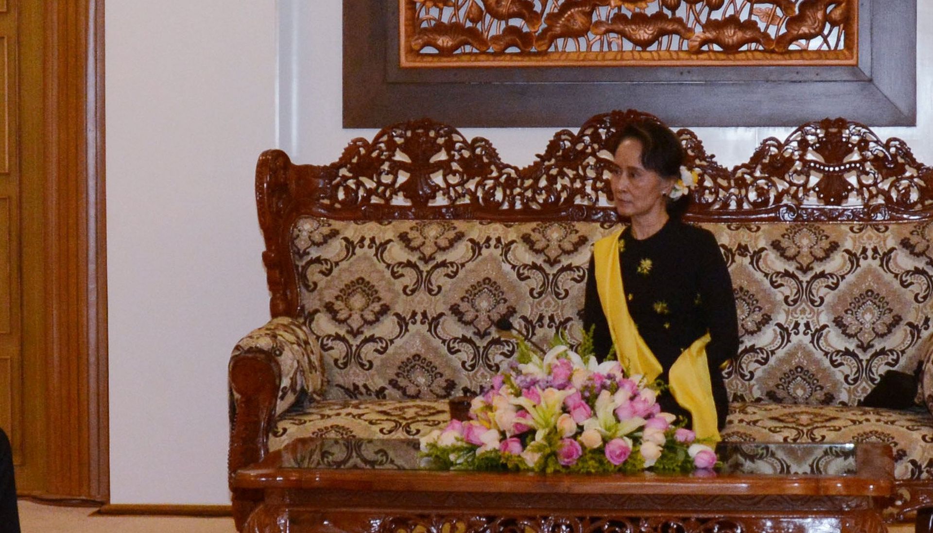 epa06584622 A handout picture made available by the Ministry Of Information shows Myanmar's State Counselor and Foreign Minister Aung San Suu Kyi (R) speaks with European Union special representative for human rights Stavros Lambrinidis (L), during their meeting in Naypyitaw, Myanmar, 05 March 2018. (Issued on 06 March 2018).  EPA/MOI HANDOUT  HANDOUT EDITORIAL USE ONLY/NO SALES