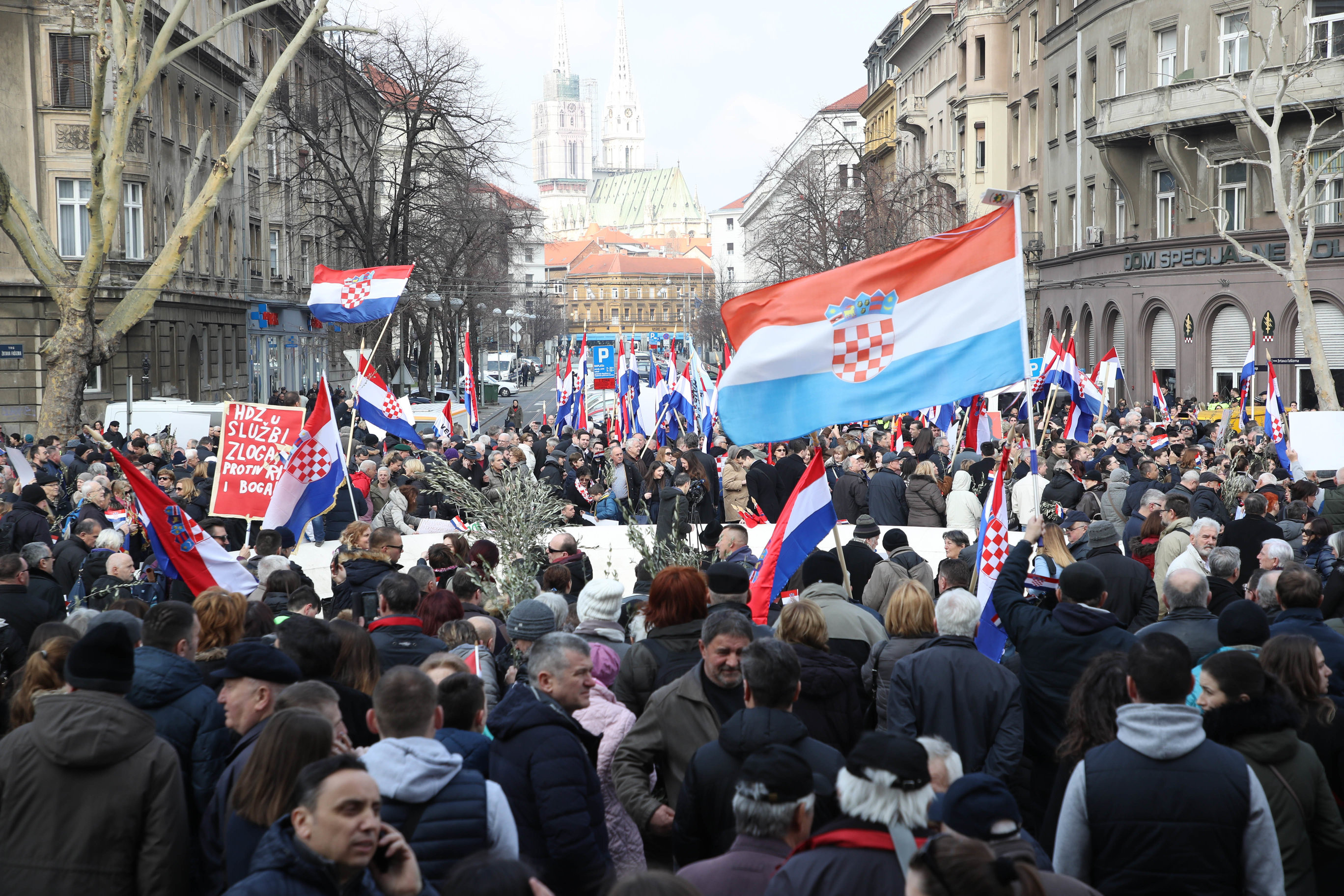 Zagreb, 24.03.2018 - Graðanska inicijativa Hrvatska protiv Istanbulske konvencije organizirala je prosvjed protiv ratifikacije Istanbulske konvencije u Hrvatskom saboru.foto HINA/ Damir SENÈAR/ ik