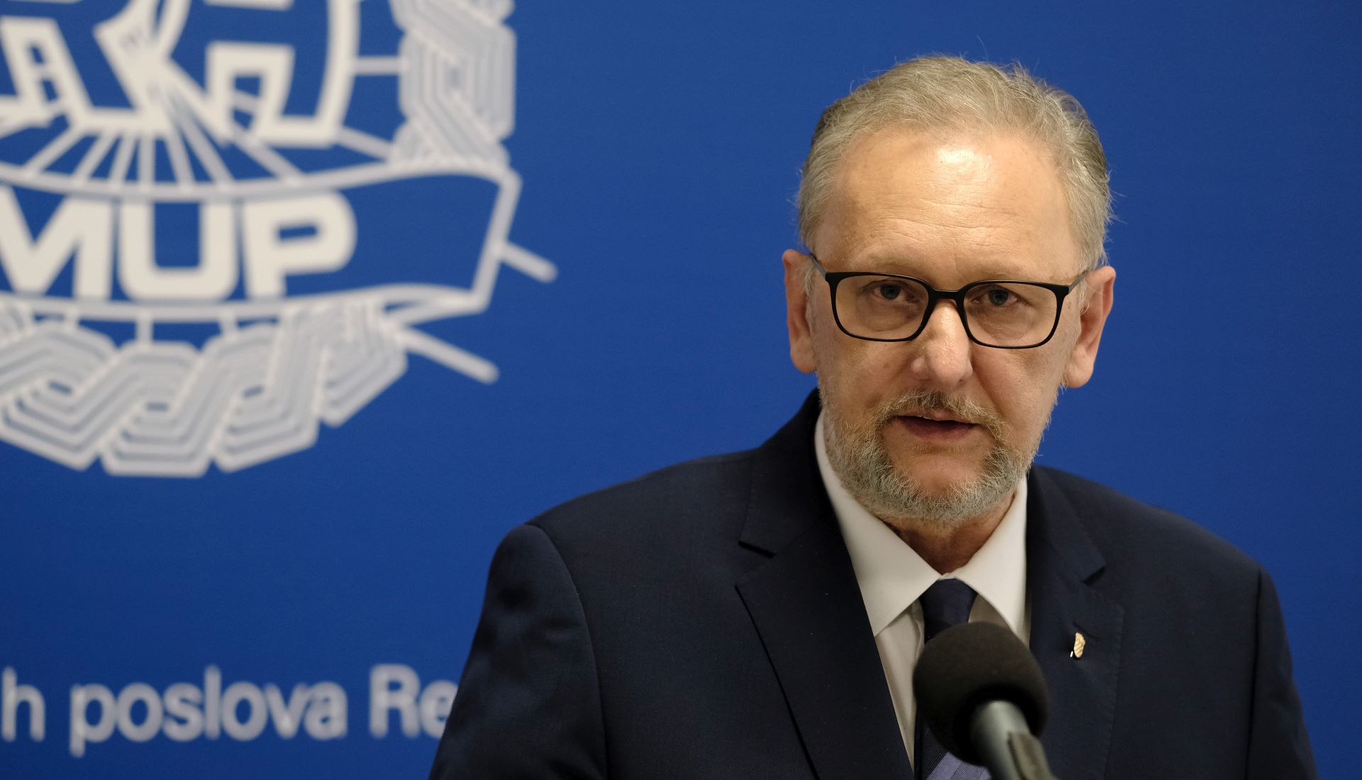 Zagreb, 13.04.2018. - Ministar unutarnjih poslova Davor Božinović održao je sastanak s povjerenikom Europske komisije za Sigurnosnu uniju Julianom Kingom.
Na fotografiji Davor Božinović.
foto HINA/ Edvard ŠUŠAK/ es