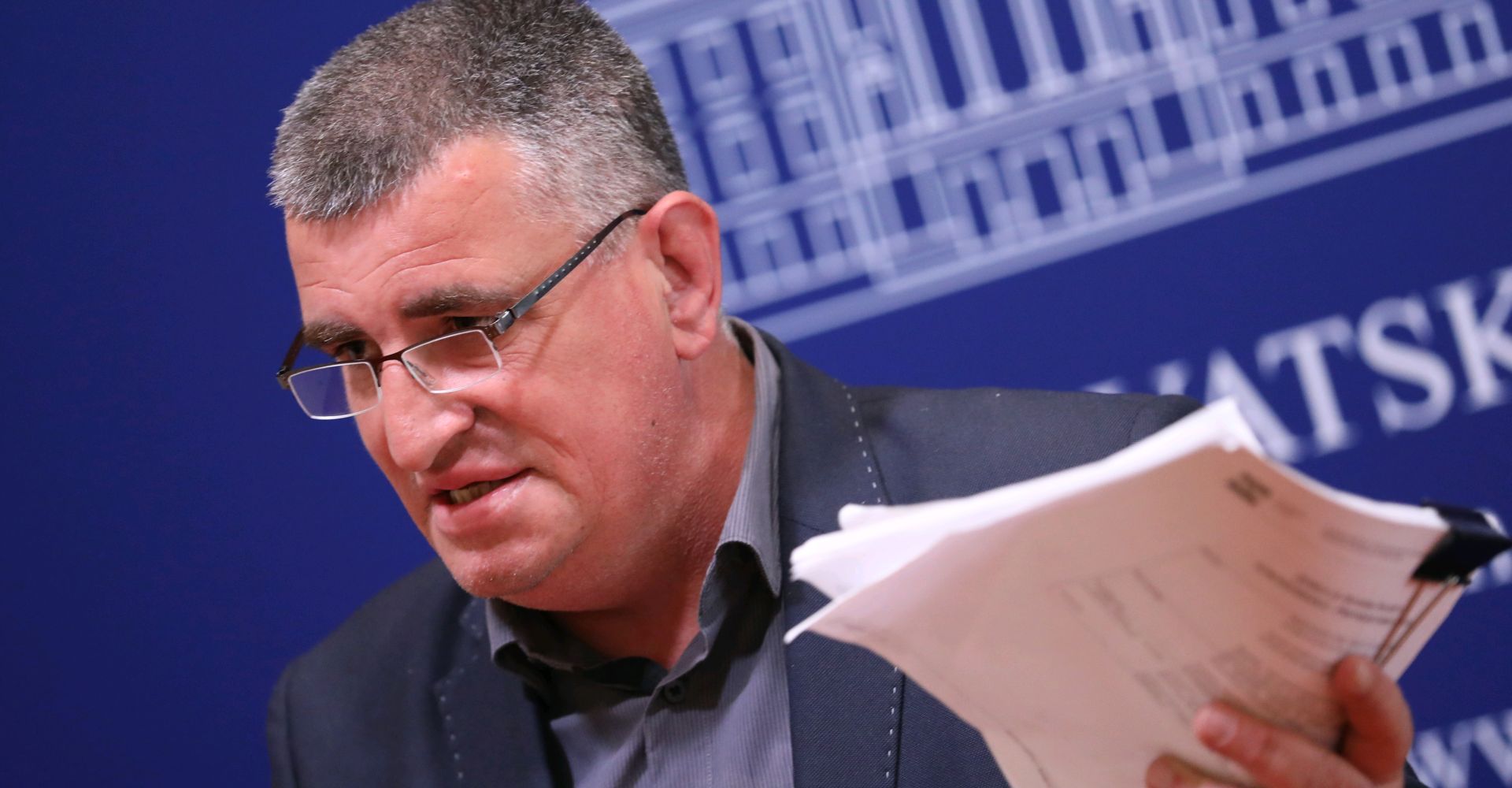 Zagreb, 19.04.2018. - Konferencija za medije Kluba zastupnika Mosta nezavisnih lista o aferi vezanoj uz koncesiju u zadarskoj luci Gaenica. Na fotografiji Miro Bulj. foto HINA/ Lana SLIVAR DOMINIÆ / lsd