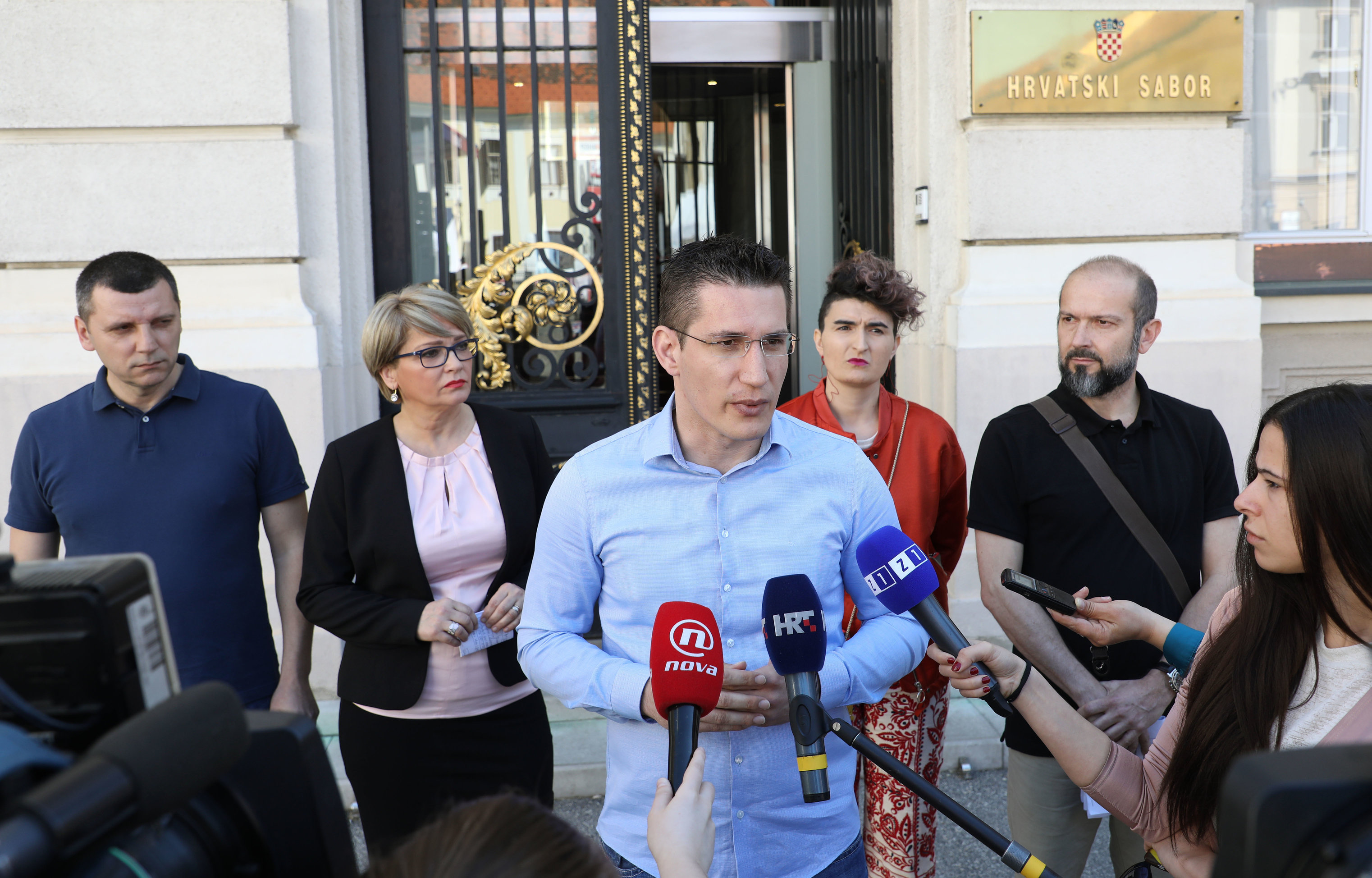Zagreb, 22.04.2018. - Graðanska inicijativa "Hrvatska protiv Istanbulske" odrala je konferenciju za medije u vezi referenduma o izbornom sustavu. Na fotografiji Sanja Bilaè, Zvonimir Troskot, Marija Burazer, Hrvoje Pende. foto HINA/ Lana SLIVAR DOMINIÆ/ lsd