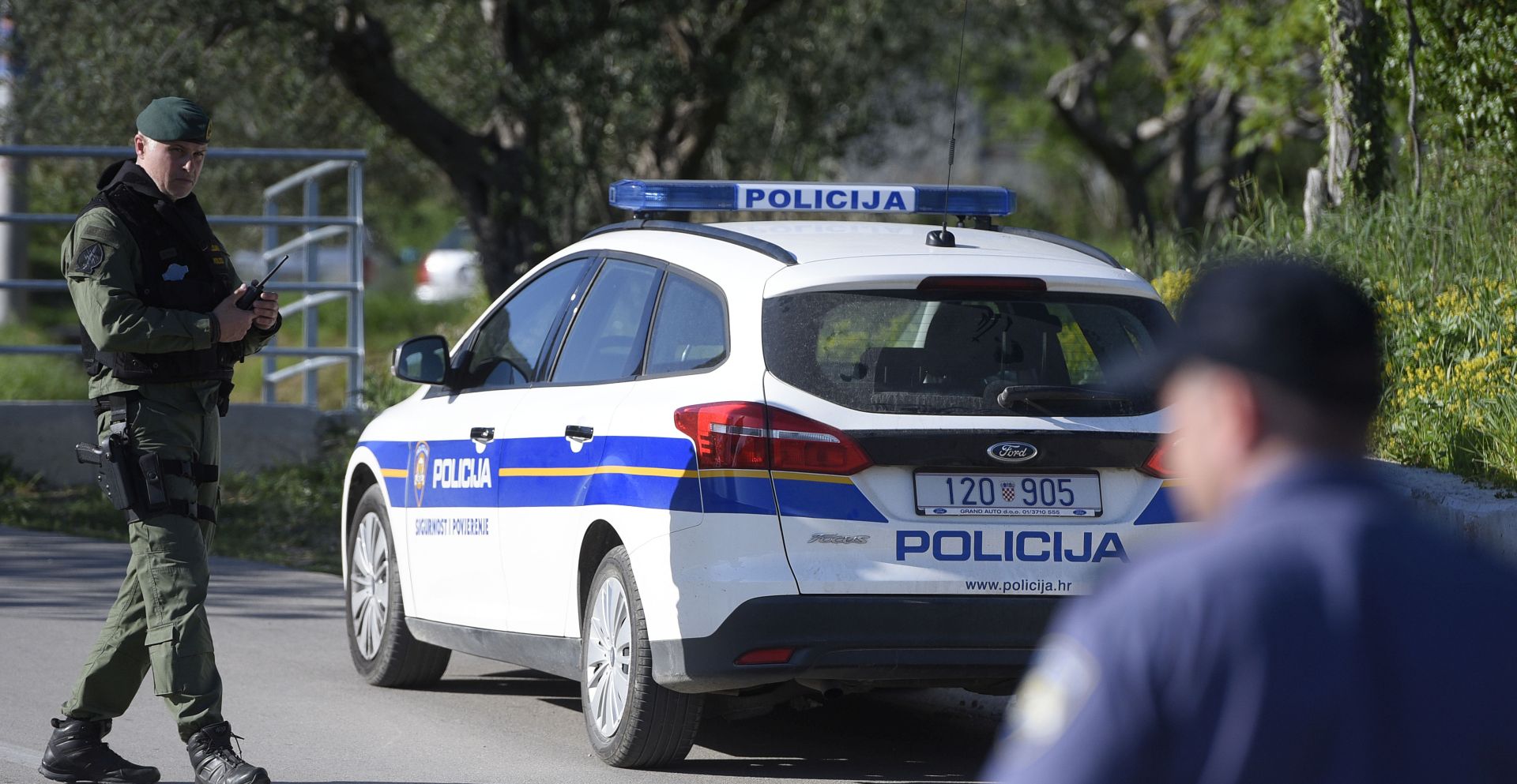 Kaštel Sučurać ,21.04.2018. - Muškarac koji je  pucao ispred kuće predao se policiji.
Foto : HINA / Mario Strmotić
 .