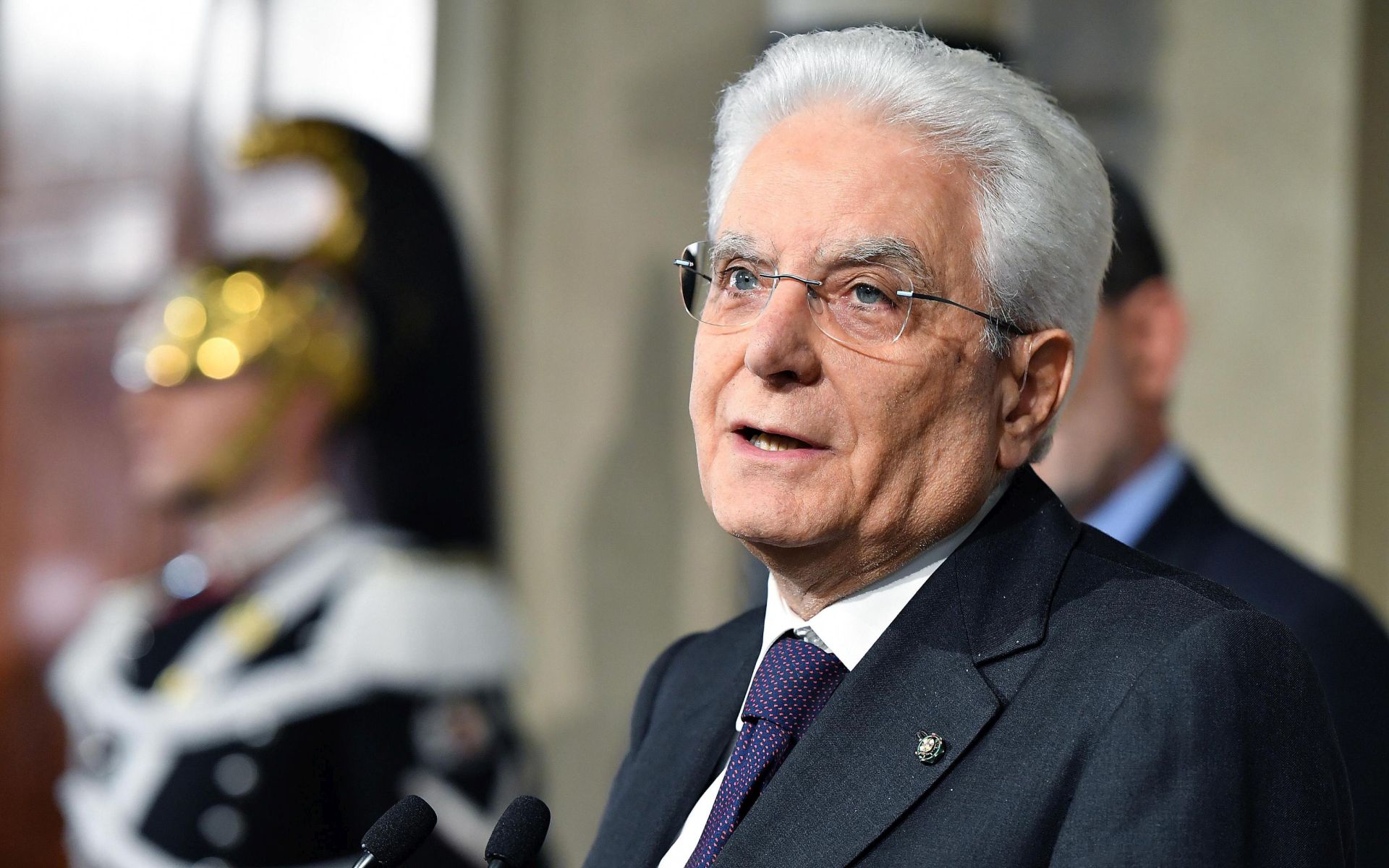 epa06717263 Italian President Sergio Mattarella adresses the media at the end of his meeting with the Italian parties at the Quirinal Palace during the third round of formal political consultations following the general elections, in Rome, Italy, 07 May 2018. Italian President Sergio Mattarella is holding a round of formal political consultations following the 04 March general election in order to make a decision on to whom to give a mandate to form a new government.  EPA/ETTORE FERRARI