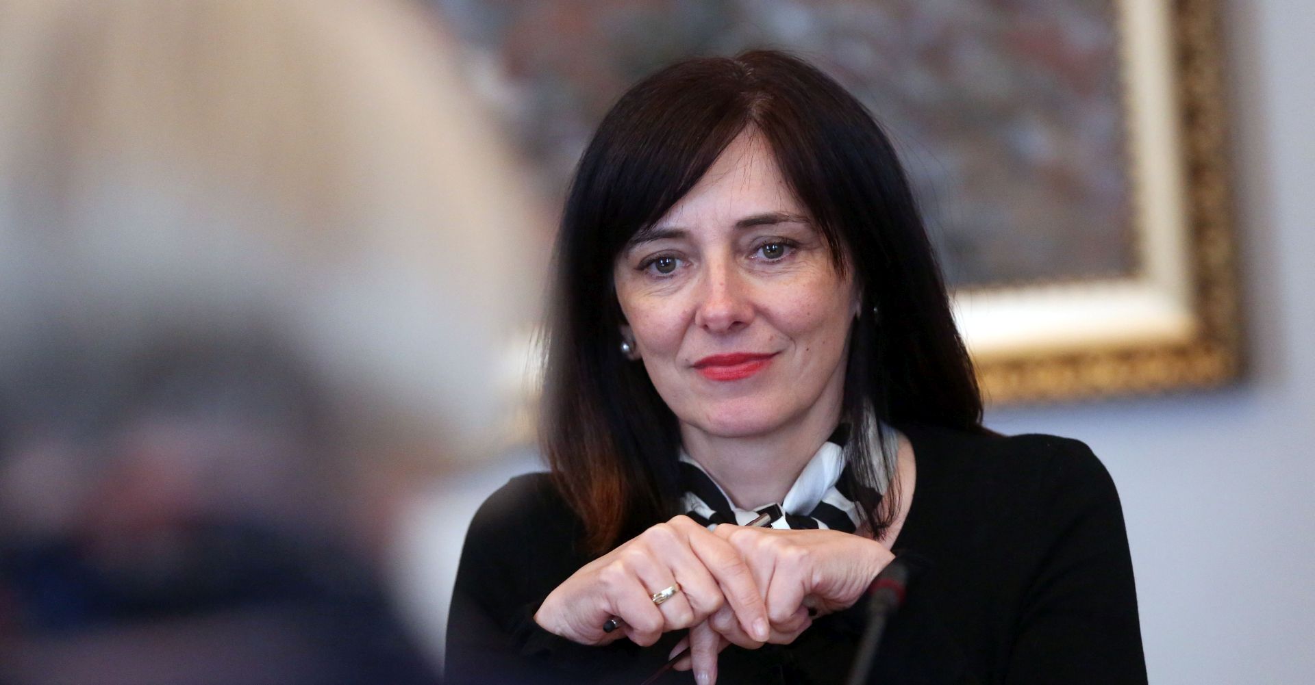 Zagreb, 16.05.2018 - Sjednica Odbora za obrazovanje, znanost i kulturu na temu "Tijek priprema za eksperimentalnu provedbu kurikularne reforme". Tijek priprema za eksperimentalnu provedbu kurikularne reforme predstavila je ministrica znanosti i obrazovanja Blaenka Divjak. Na fotografiji Blaenka Divjak .
foto HINA/ Denis CERIÆ /dc
