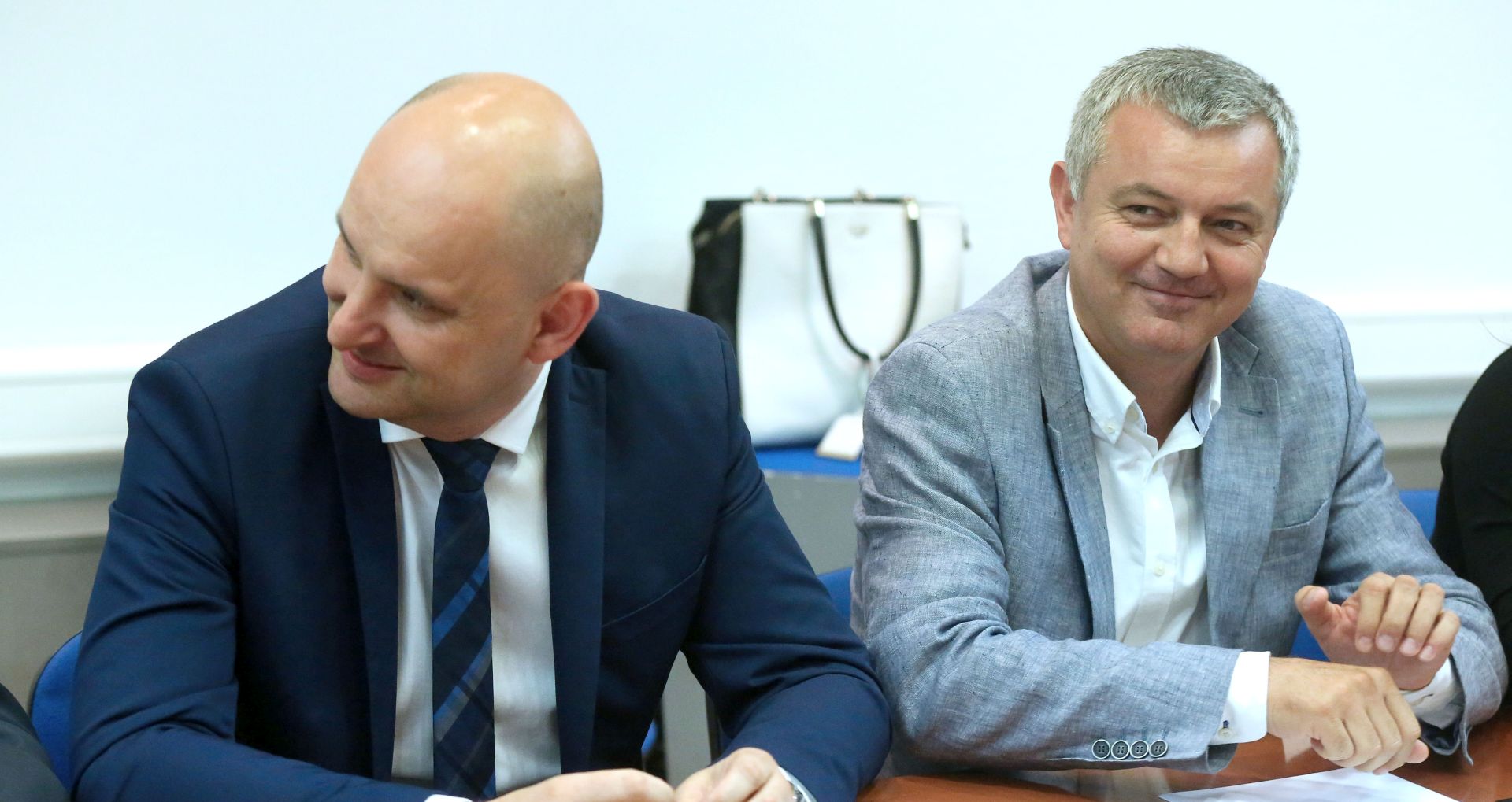 Zagreb, 21.05.2018 - Sjednica Predsjednitva i Nacionalnoga vijeæa HDZ-a. Na fotografiji Tomislav Toluiæ, Darko Horvat.
foto HINA/ Denis CERIÆ /dc