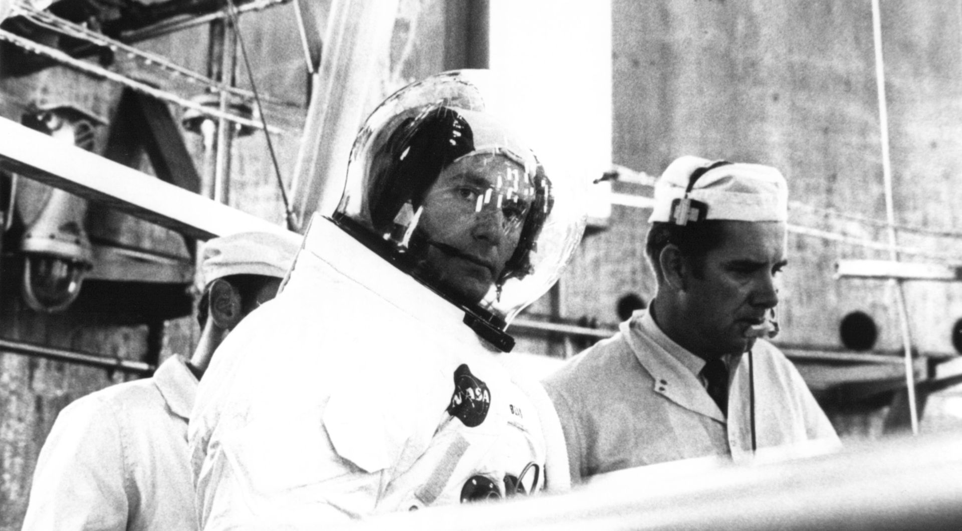 epa06766024 This undated photo shows Alan Bean (C) preparing to enter the Command Module for an Altitude Chamber run at an unknown location (issued 27 May 2018). Bean, who was the fourth person to walk on the moon, passed away on 26 May 2018, aged 86.  EPA/NASA /SCANNED BY ED HENGEVELD