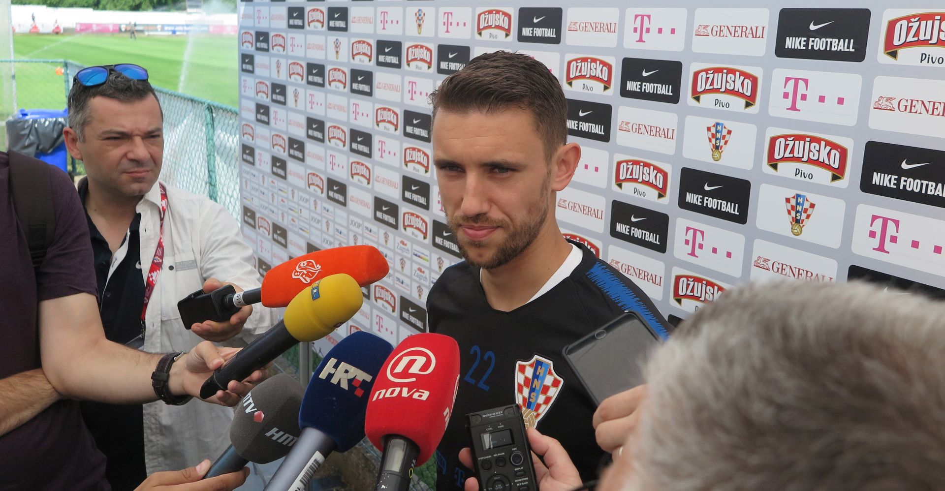 Rovinj, 27.05.2018 - Hrvatski nogometni reprezentativac Josip Pivariæ dao je izjavu za medije.
foto HINA/ Daniel SPONZA/ ik