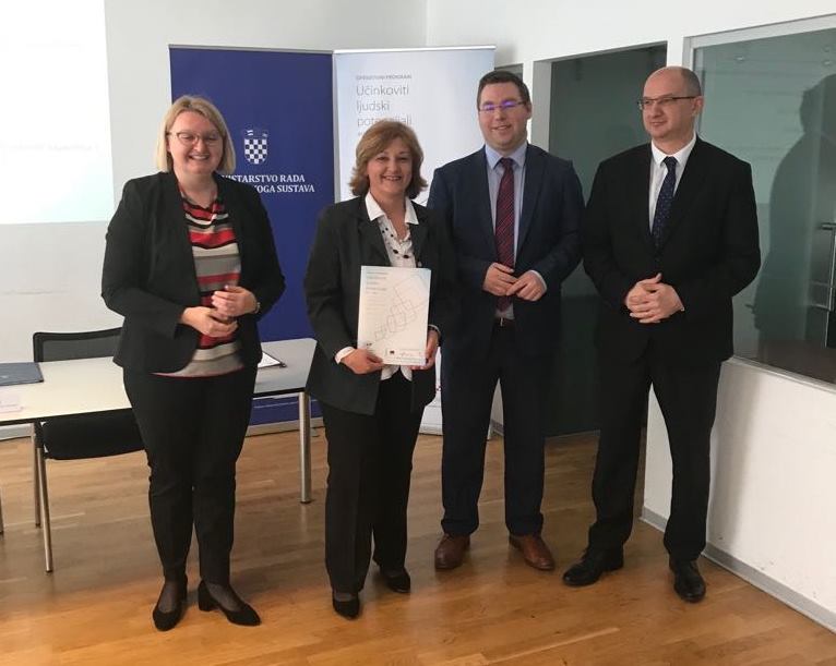 FOTO: Sindikat zaposlenika u djelatnosti socijalne skrbi Hrvatske