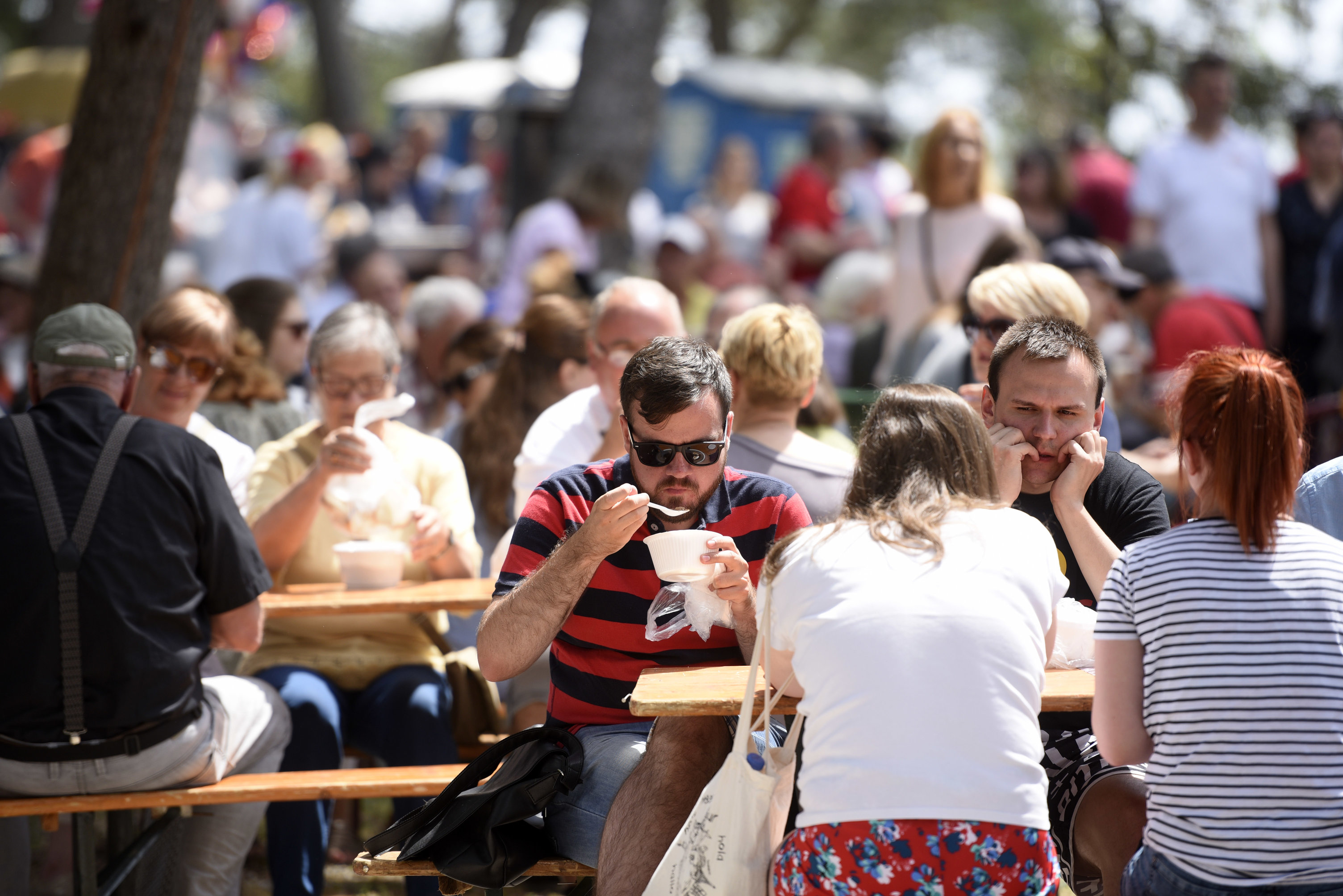 Split, 01.05.2018 -  Proslava Praznika rada i podjela graha na Marjanu.
foto HINA/ Mario STRMOTIÆ/ ik