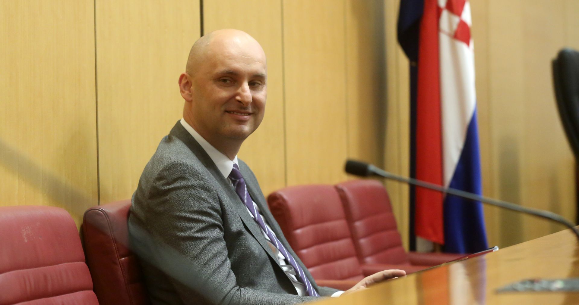 Zagreb, 25.05.2018 - Sjednica Hrvatskoga sabora, izglasan novi potpredsjednik Vlade zadužen za gospodarstvo ministra poljoprivrede Tomislava Tolušića i za novi ministra gospodarstva zastupnik Darko Horvat. Na fotografiji Tomislav Tolušić.   foto HINA/ Daniel KASAP/ dk