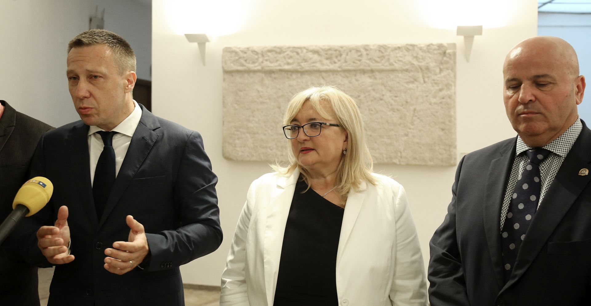 Zagreb,13.06.2018 - Predsjednica Odbora za zdravstvo i socijalnu politiku Ines Strenja-Linić sazvala je 47. (tematsku) sjednicu Odbora za zdravstvo i socijalnu politiku .Na slici Željko Petković,Ines Strenja Linić i Željko Prša.
foto HINA/ Tomislav PAVLEK /tp
