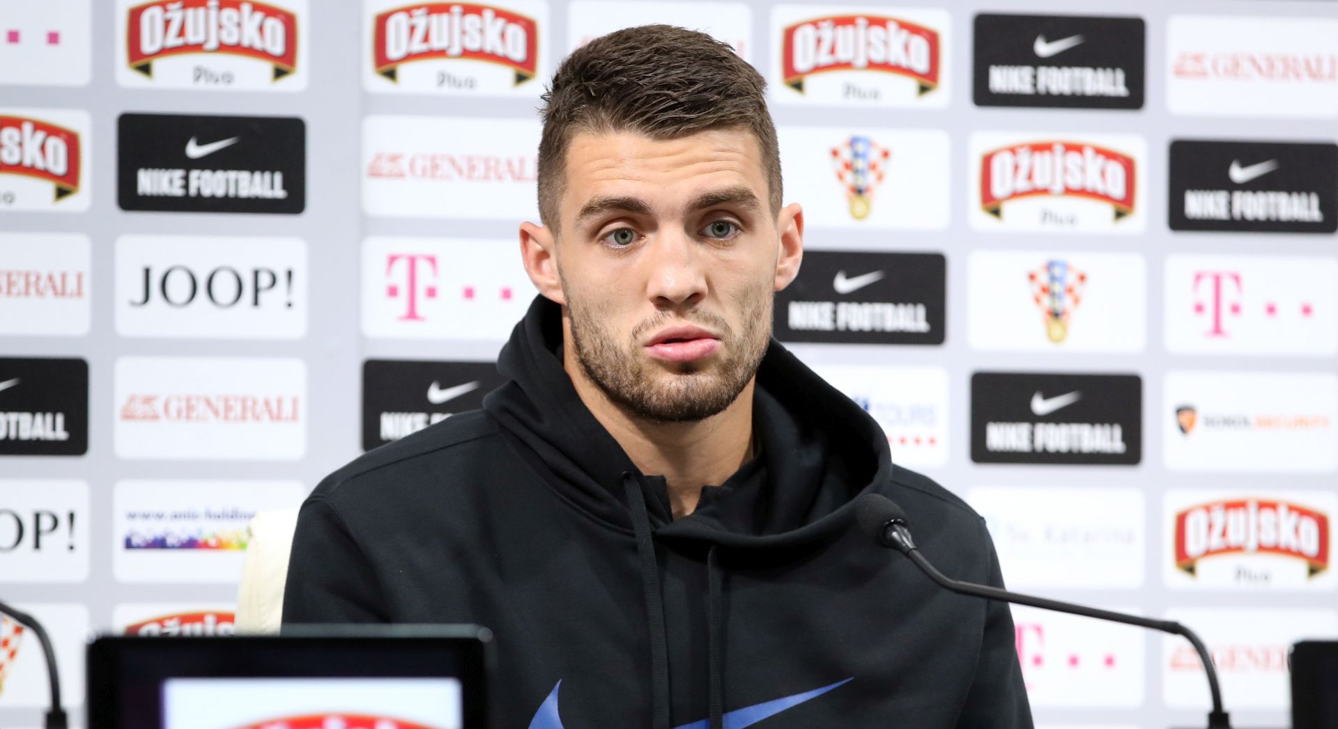 Kalinjingrad, 19.06.2018 - Tiskovna konferencija Hrvatske nogometne reprezentacije u Roščino Areni pred trening i put u Nižnji Novgorod gdje će u četvrtak igrati protiv Argentine. Na slici Mateo Kovačić.
foto HINA/ Damir SENČAR /ds