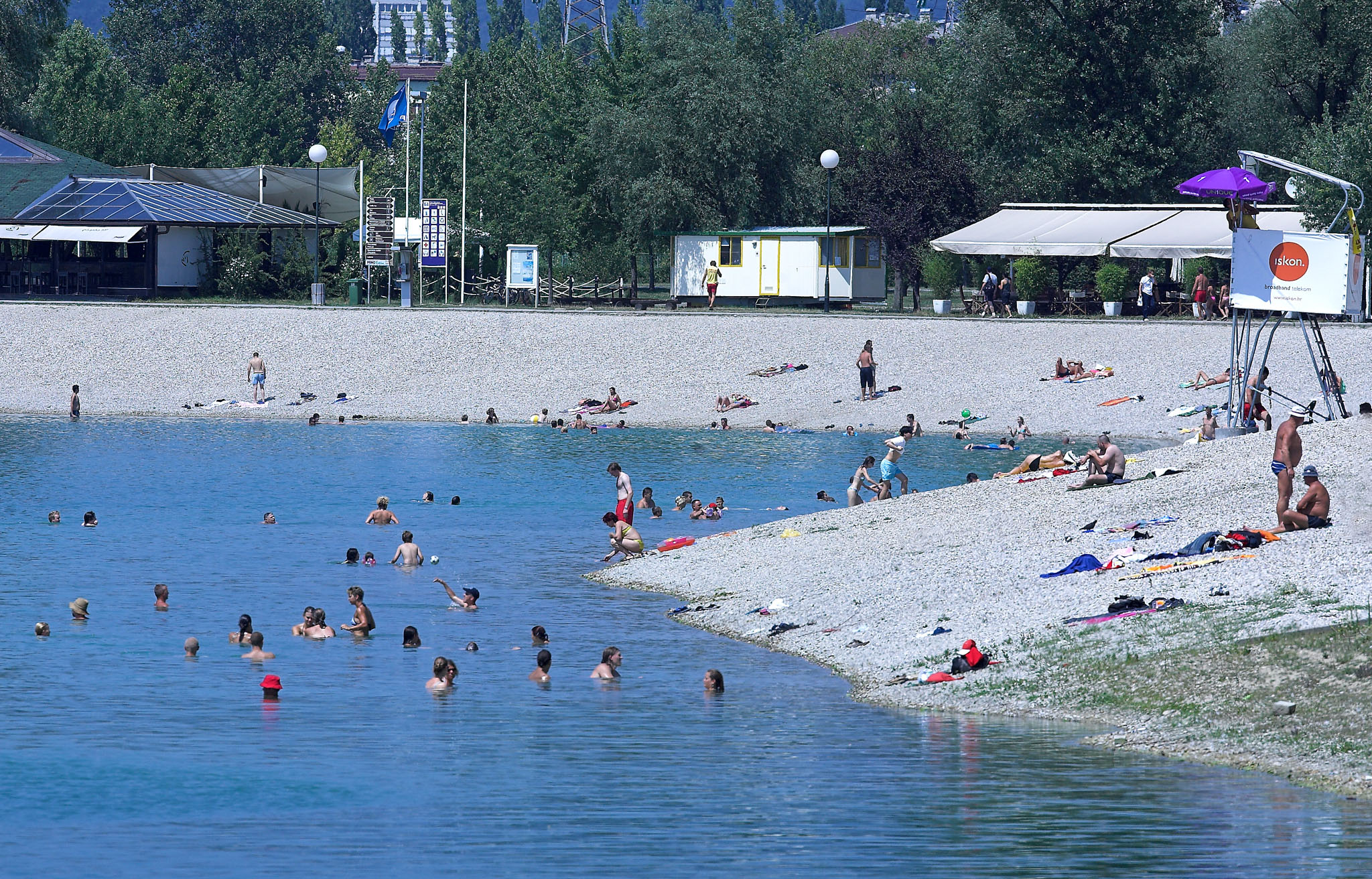 Zagreb, 21.07.2007 - Subotnje poslijepodne na Jarunu u Zagrebu.
foto FaH/ Lana SLIVAR DOMINIÆ
